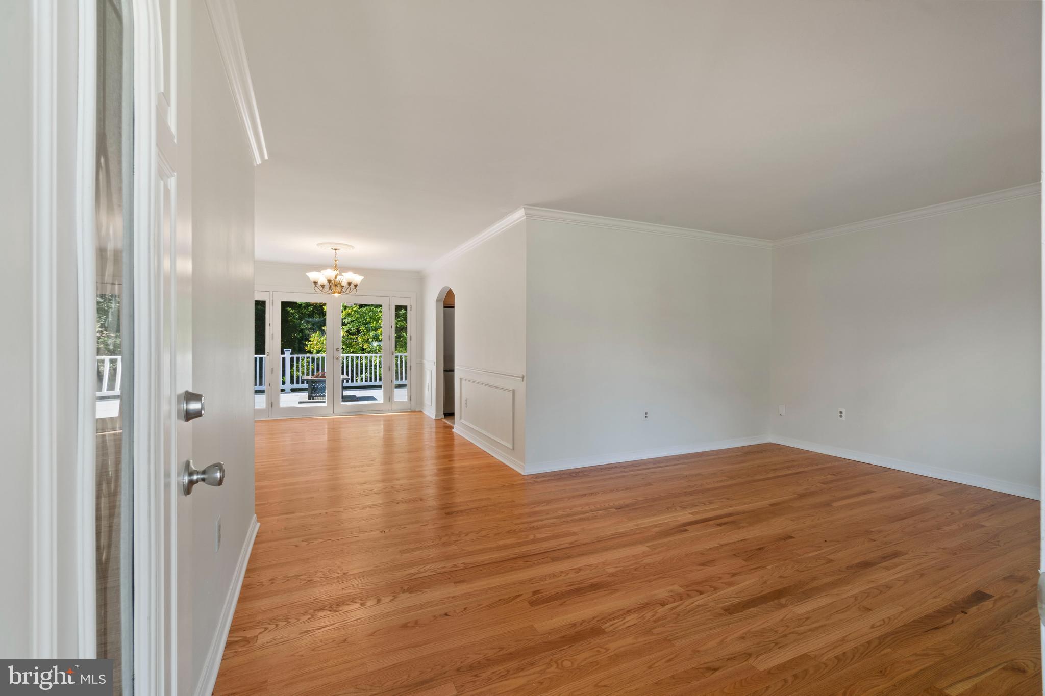 210 OAK DRIVE