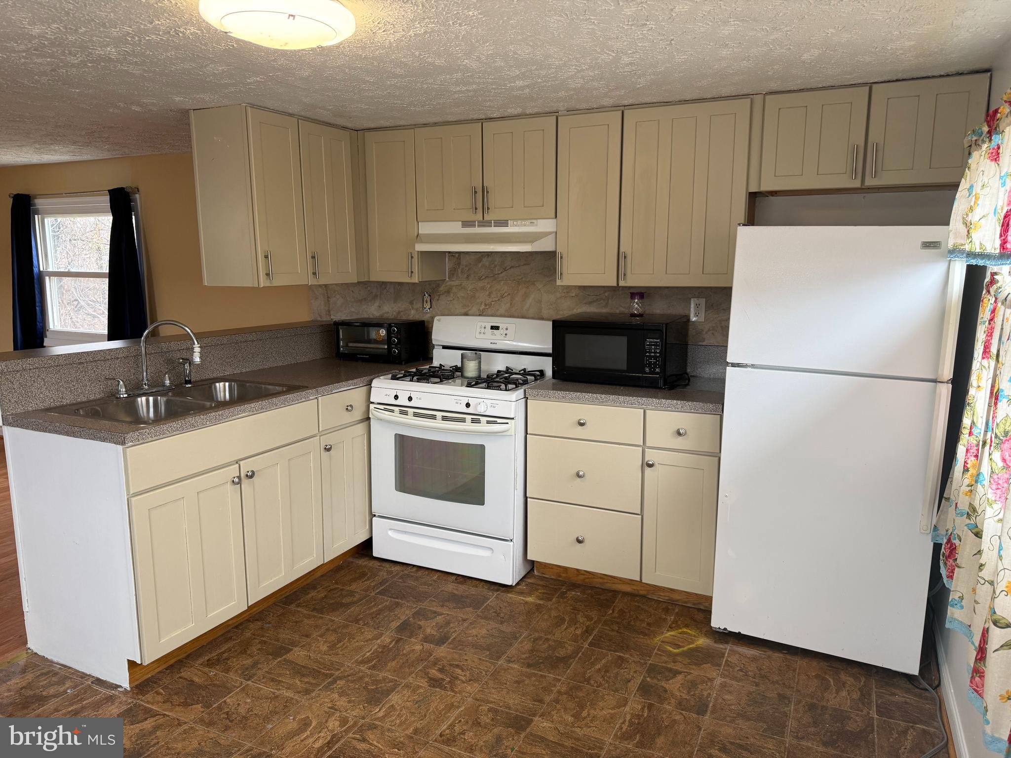 LIBERTY MOBILE HOME PARK - Residential