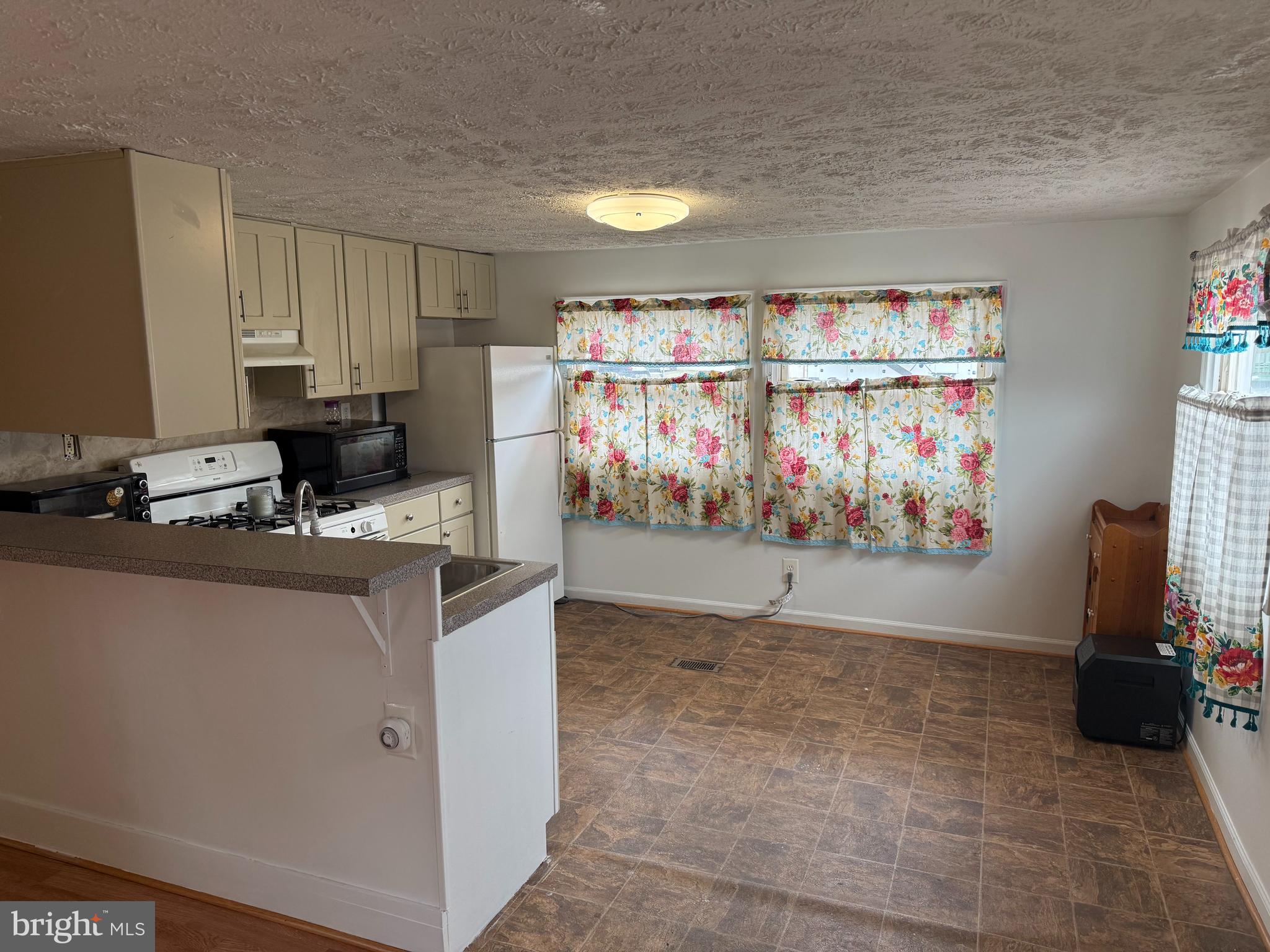 LIBERTY MOBILE HOME PARK - Residential