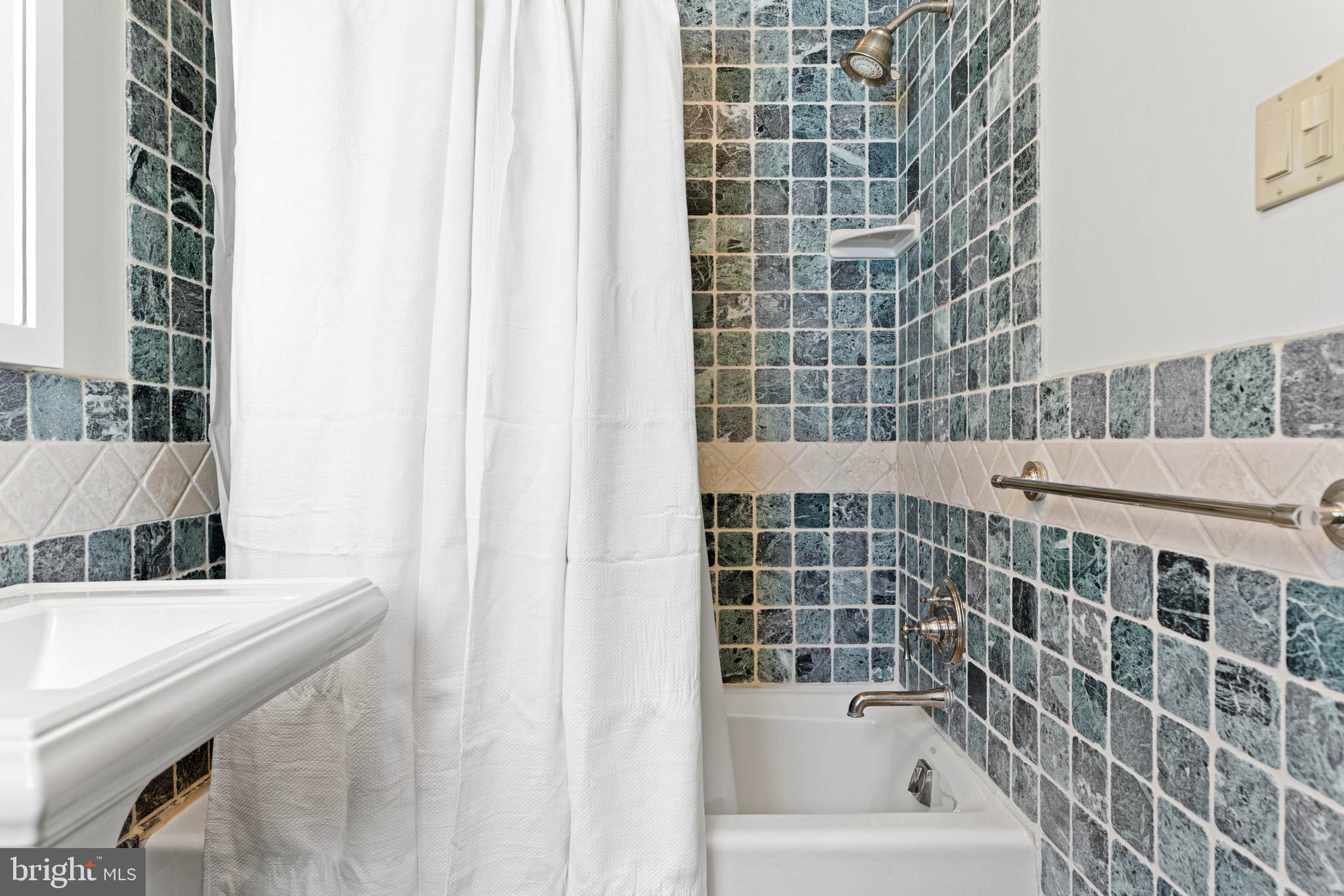 MERION STATION - Residential