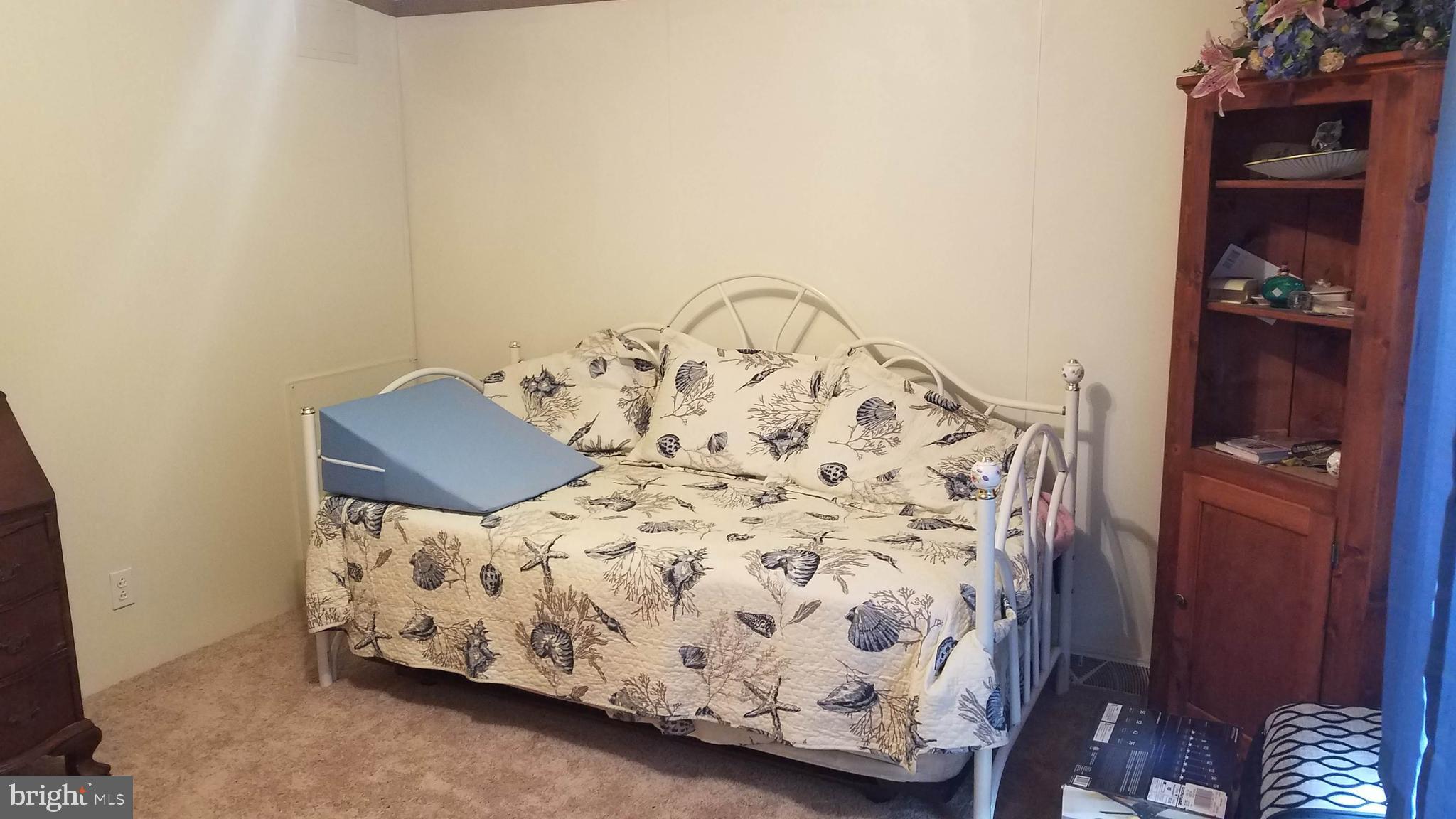 HILLANDALE HOMES - Residential