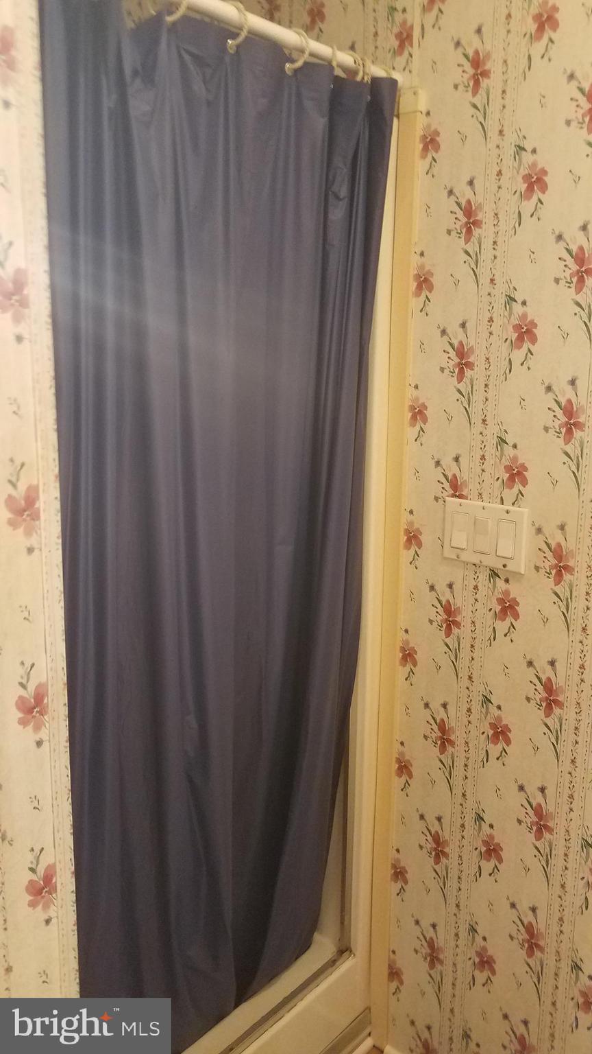 HILLANDALE HOMES - Residential