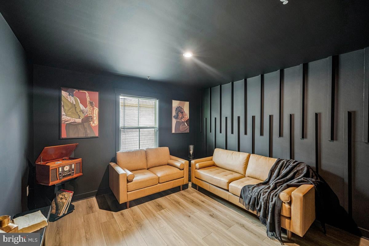 8406 RED CLAY COURT