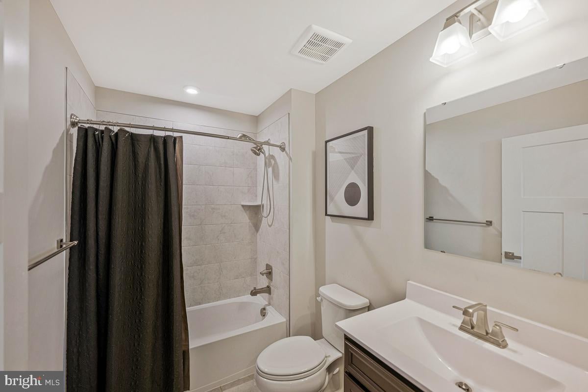 8406 RED CLAY COURT
