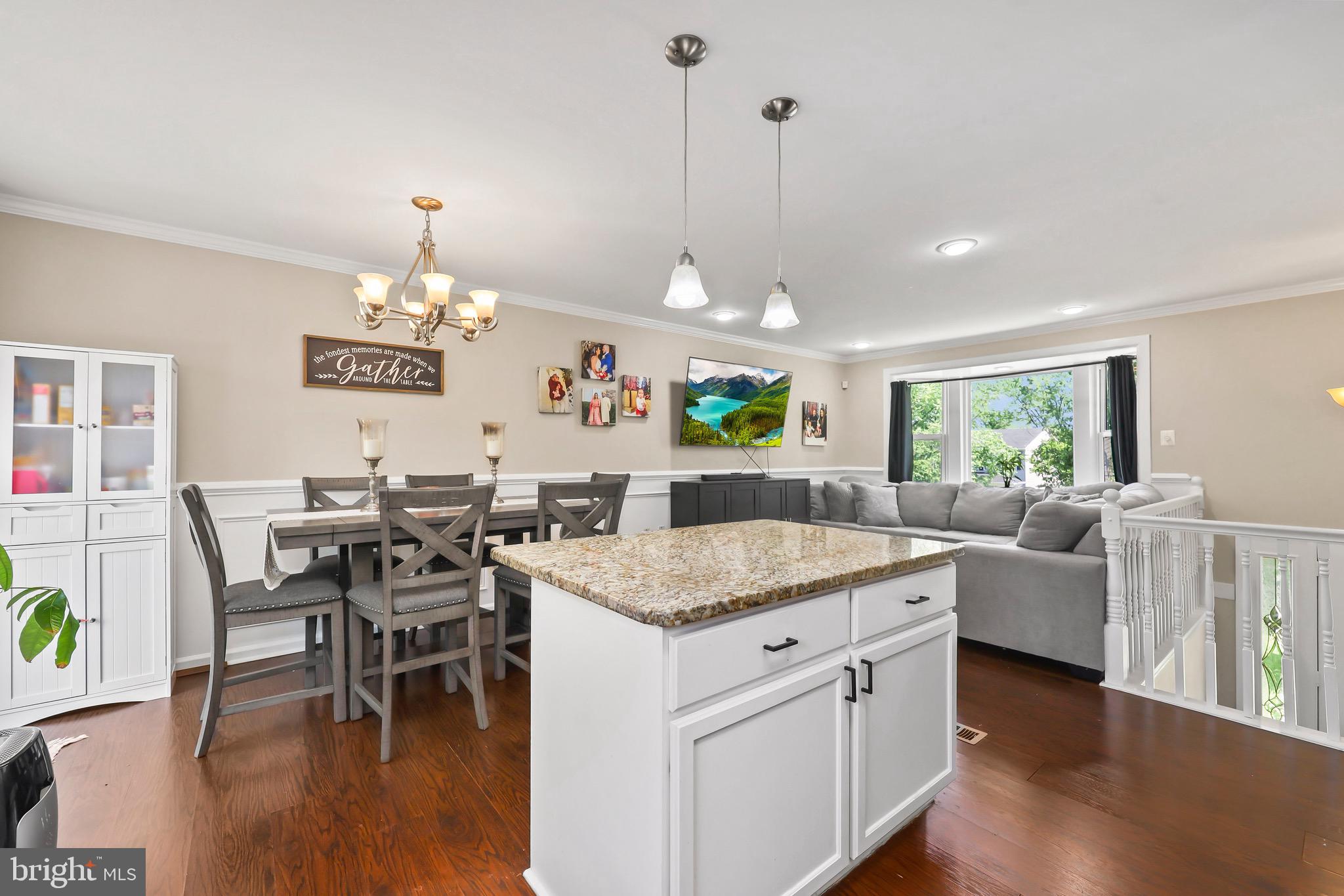 5584 REARDON LANE