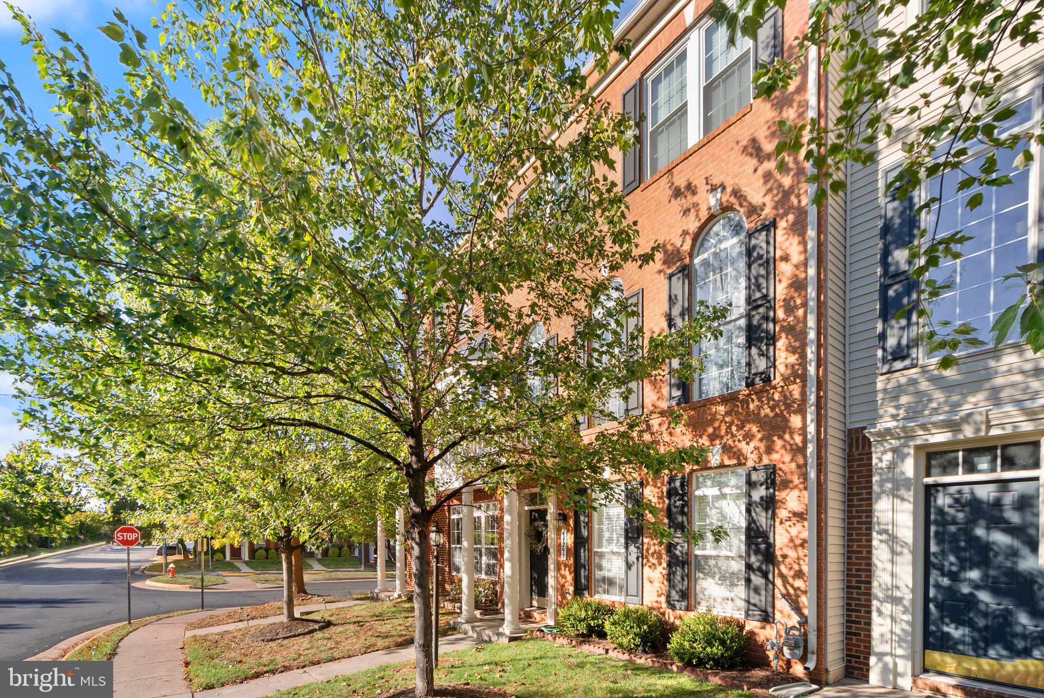 ASHBROOK VILLAGE - Residential Lease