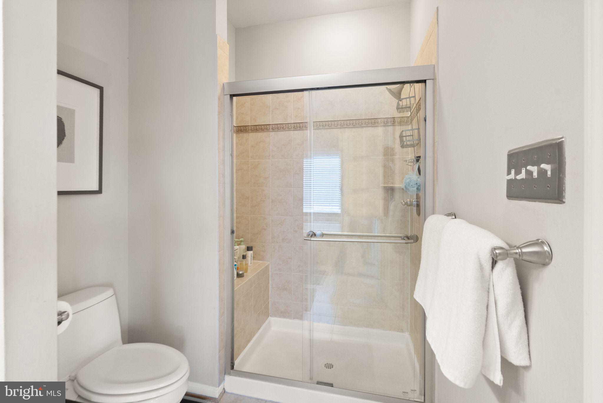 ASHBROOK VILLAGE - Residential Lease