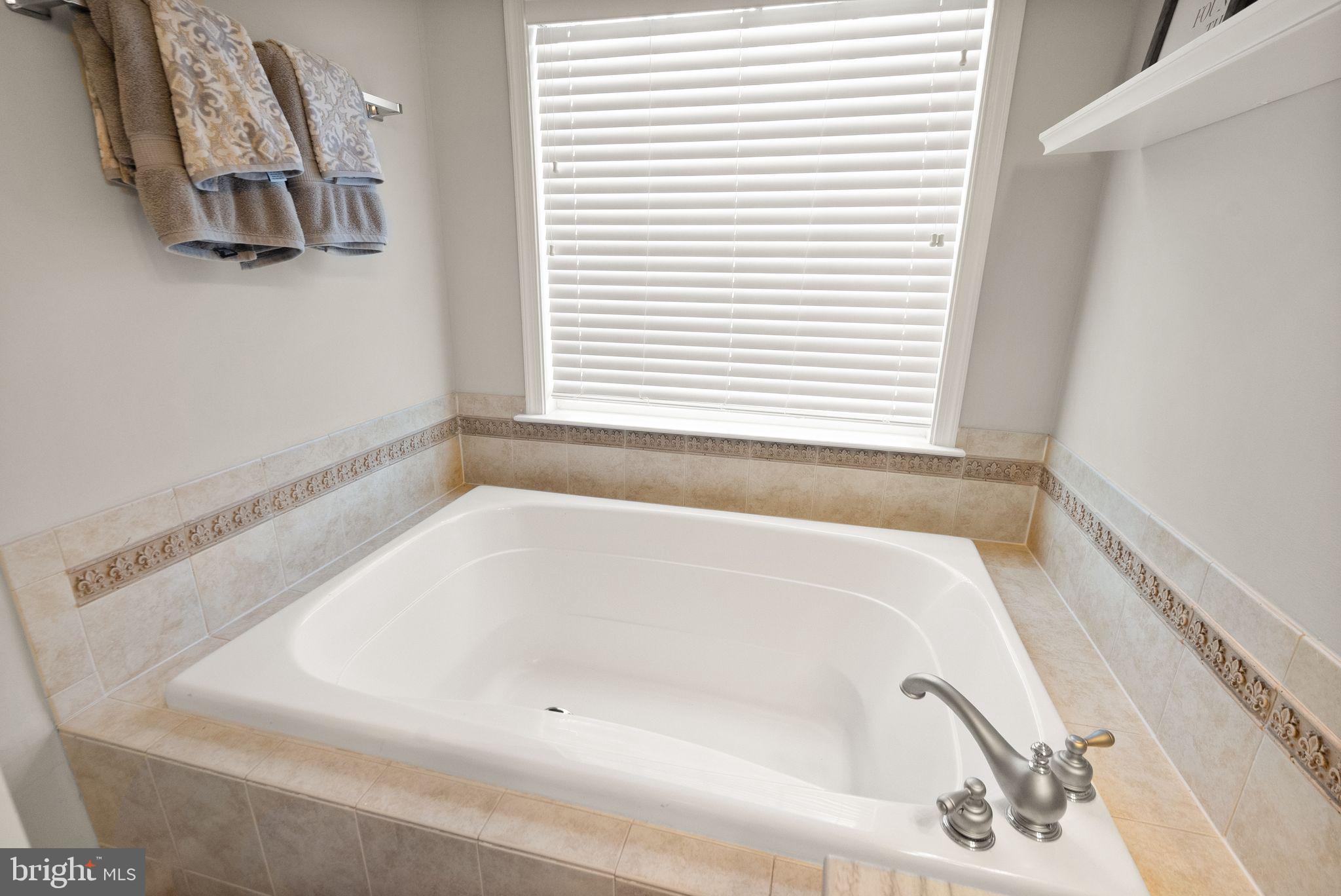 ASHBROOK VILLAGE - Residential Lease