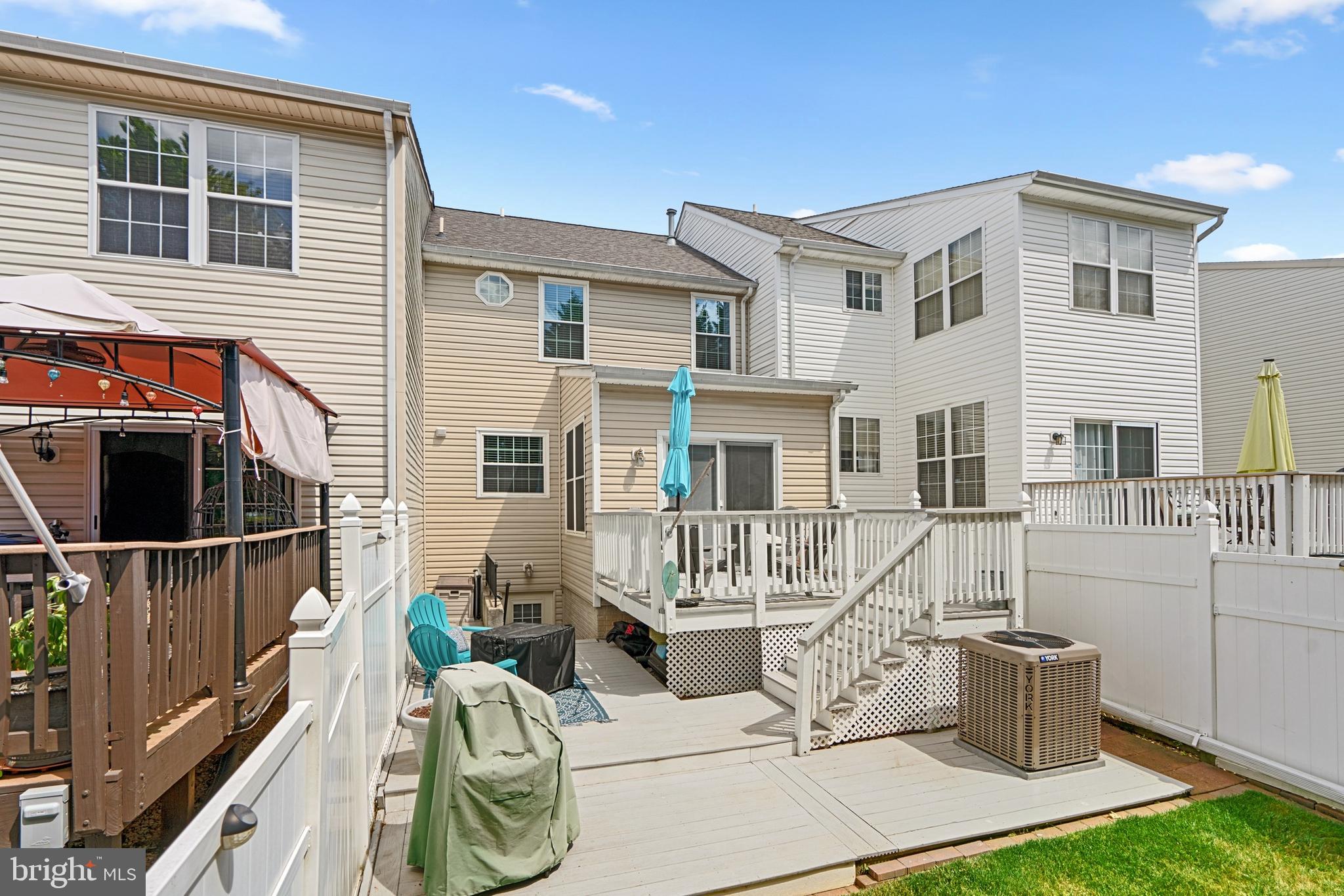 MONMOUTH MEADOWS - Residential