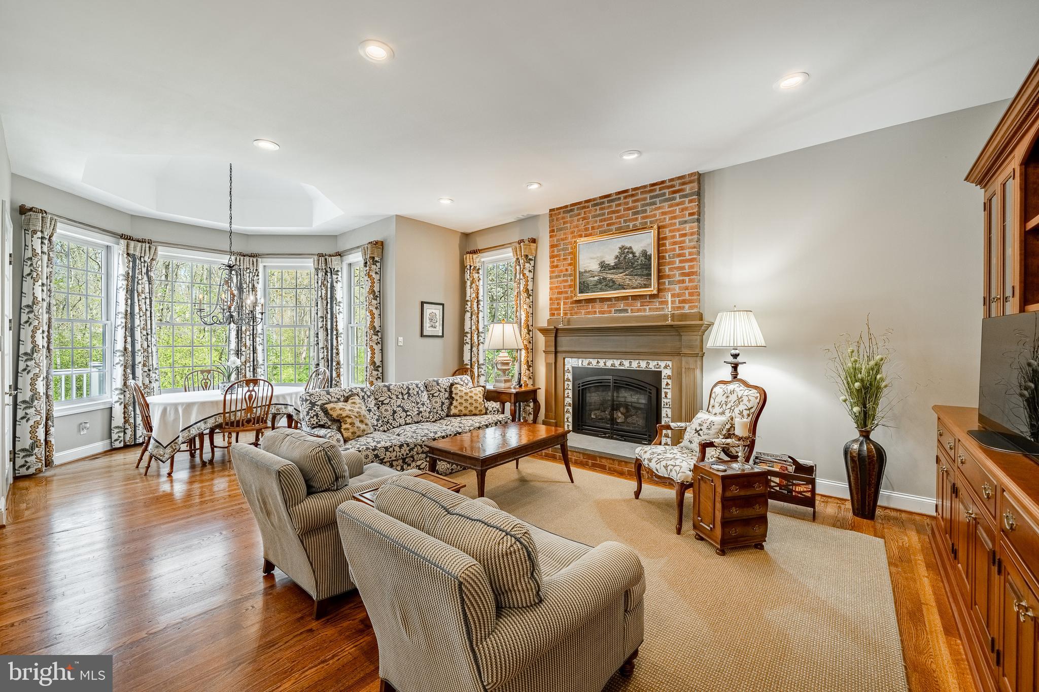 CROSS CREEK - Residential