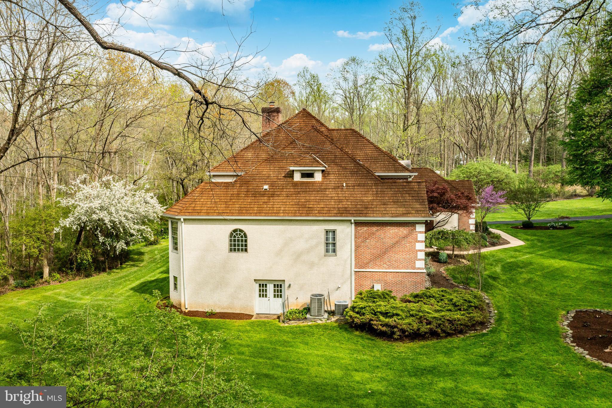 CROSS CREEK - Residential