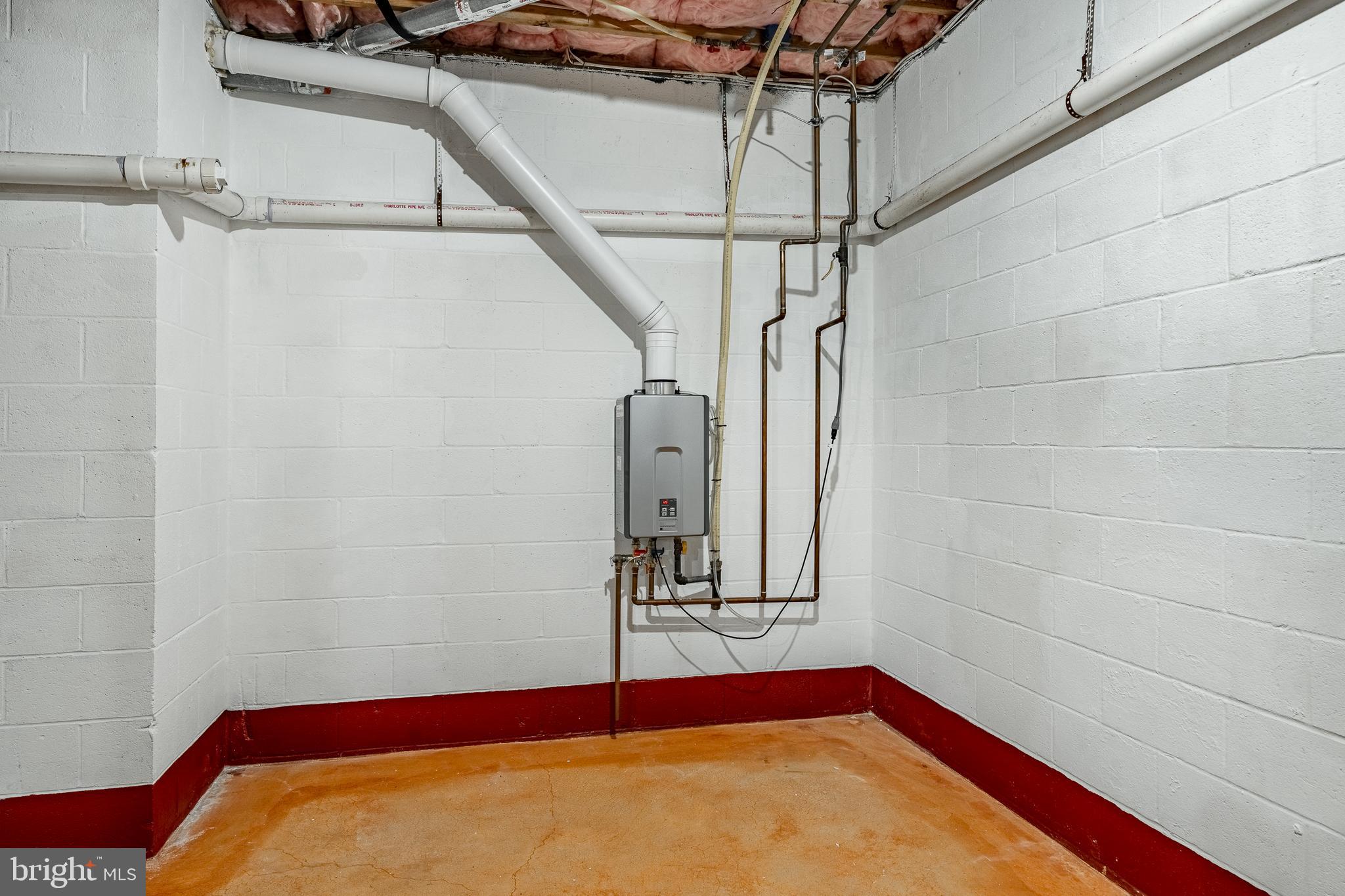 CROSS CREEK - Residential