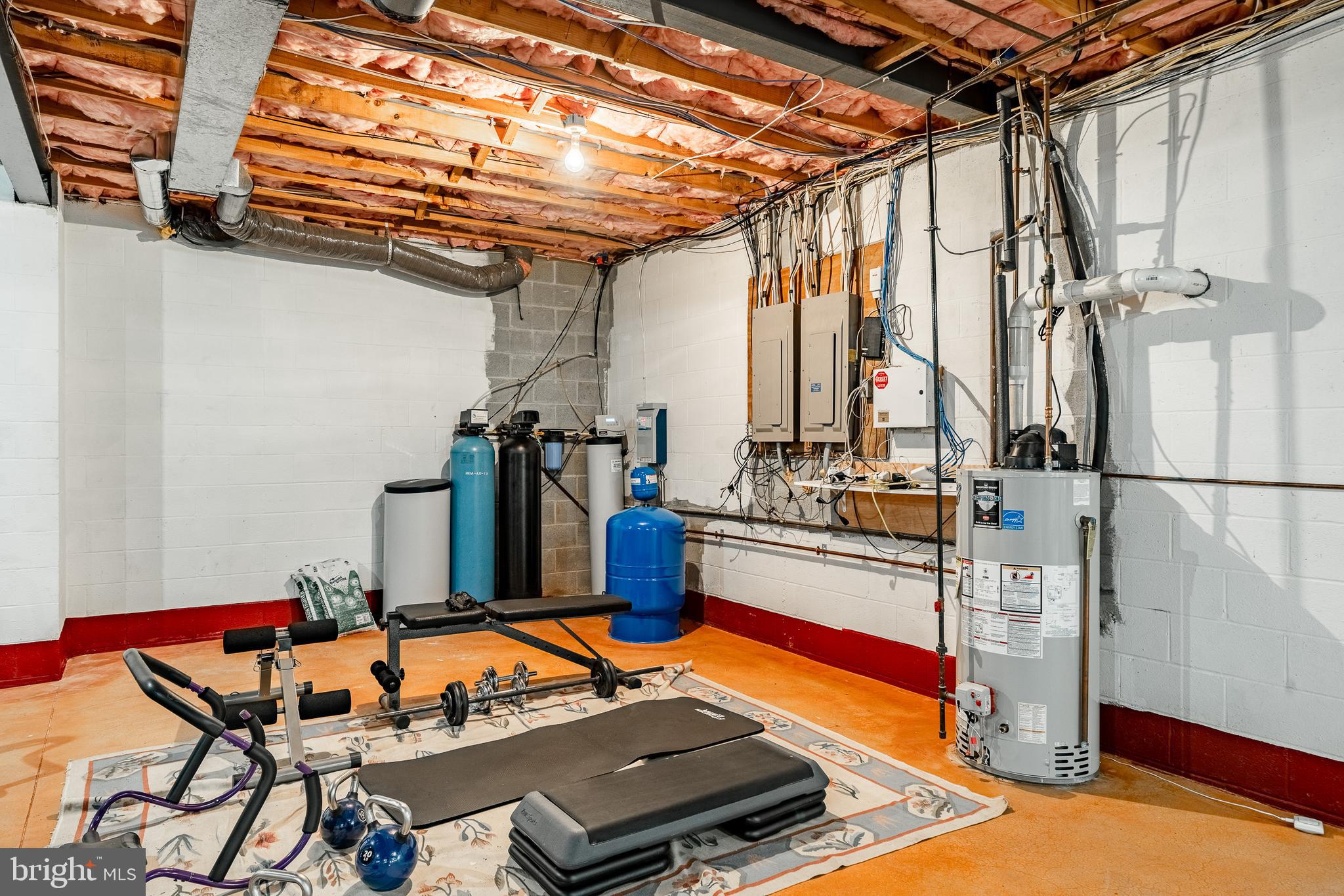 CROSS CREEK - Residential