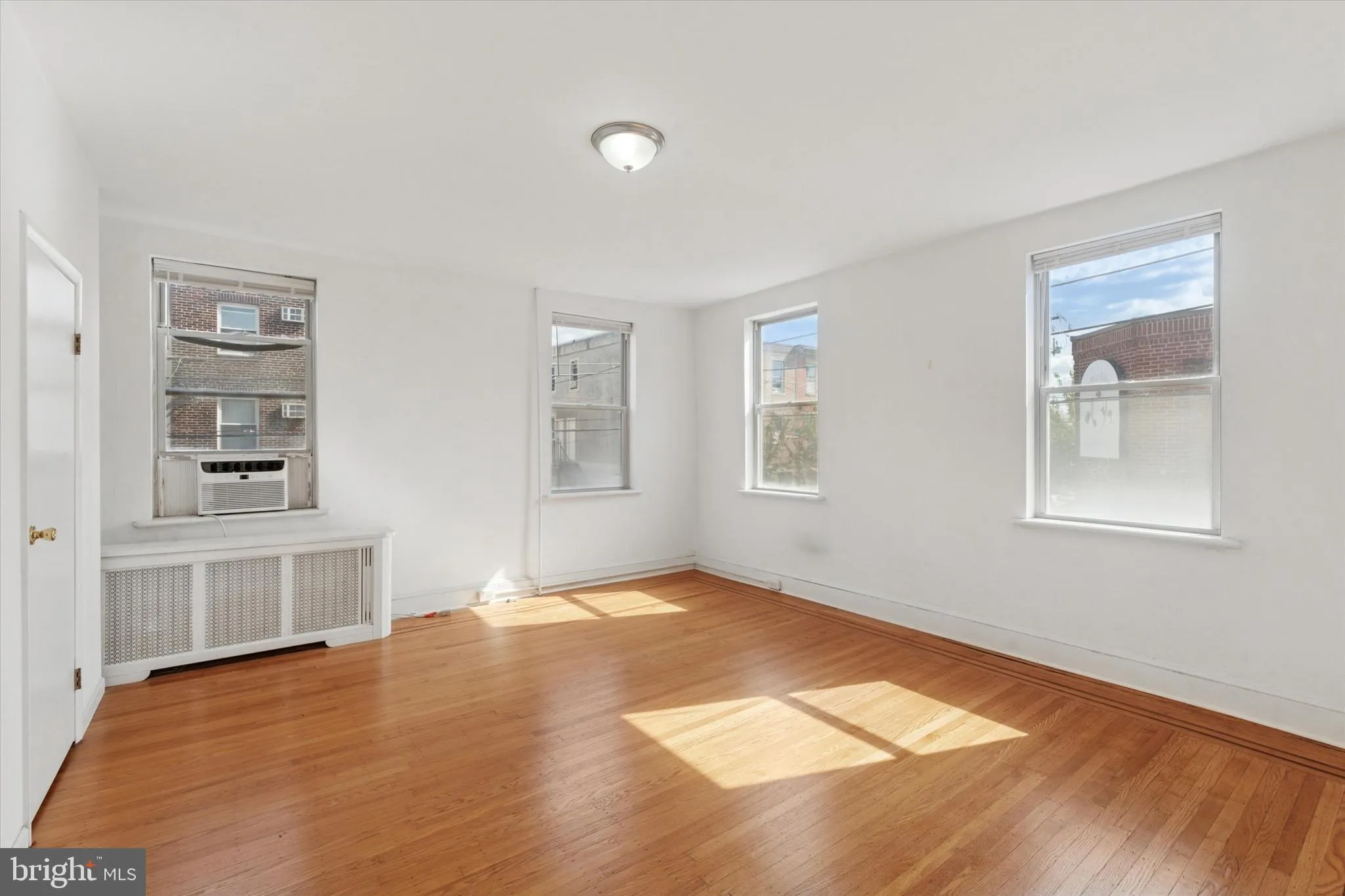 Philadelphia, Pennsylvania 19148, United States, 2 Bedrooms Bedrooms, ,1 BathroomBathrooms,Residential,Active,216364