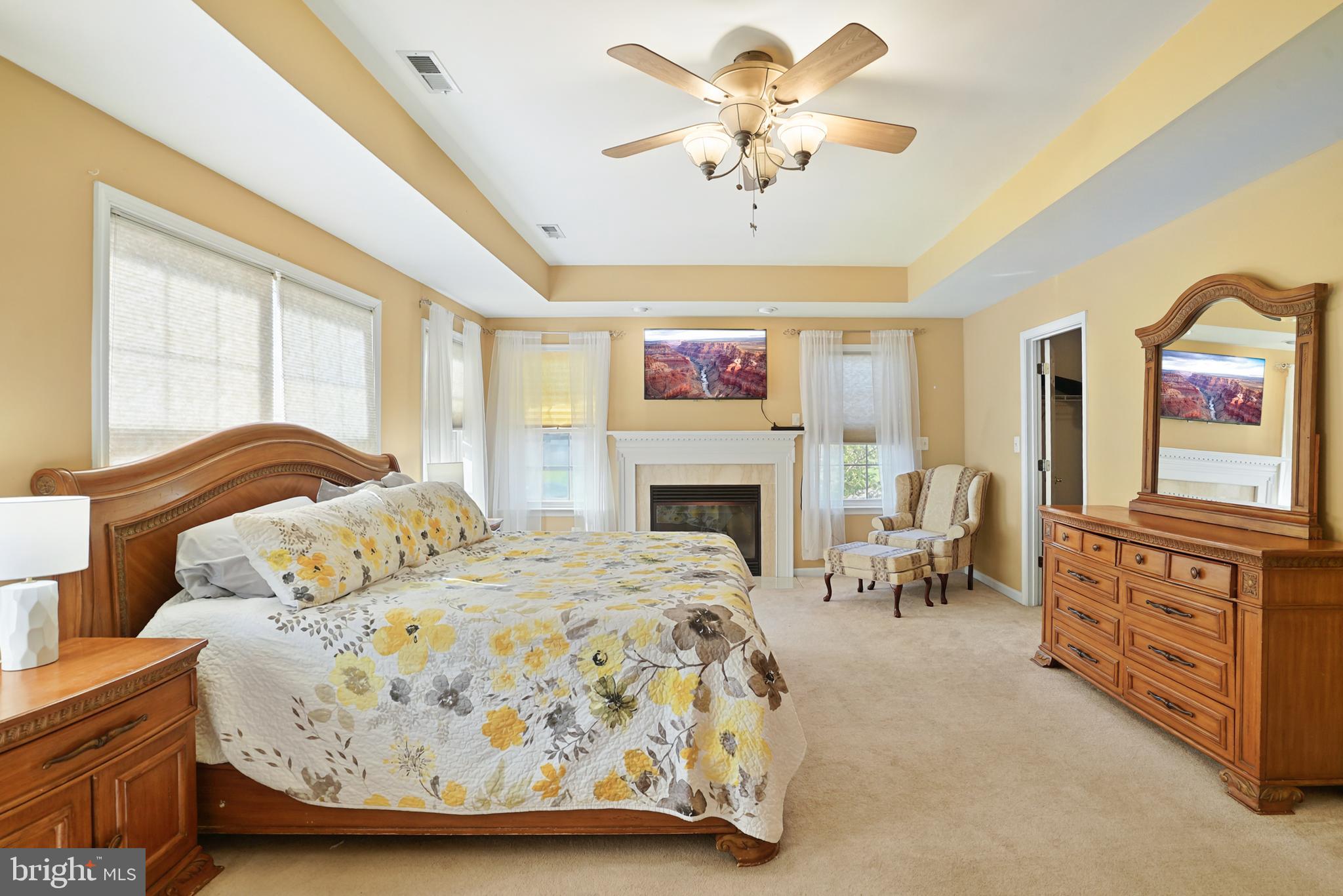 4900 WEBFOOT COURT