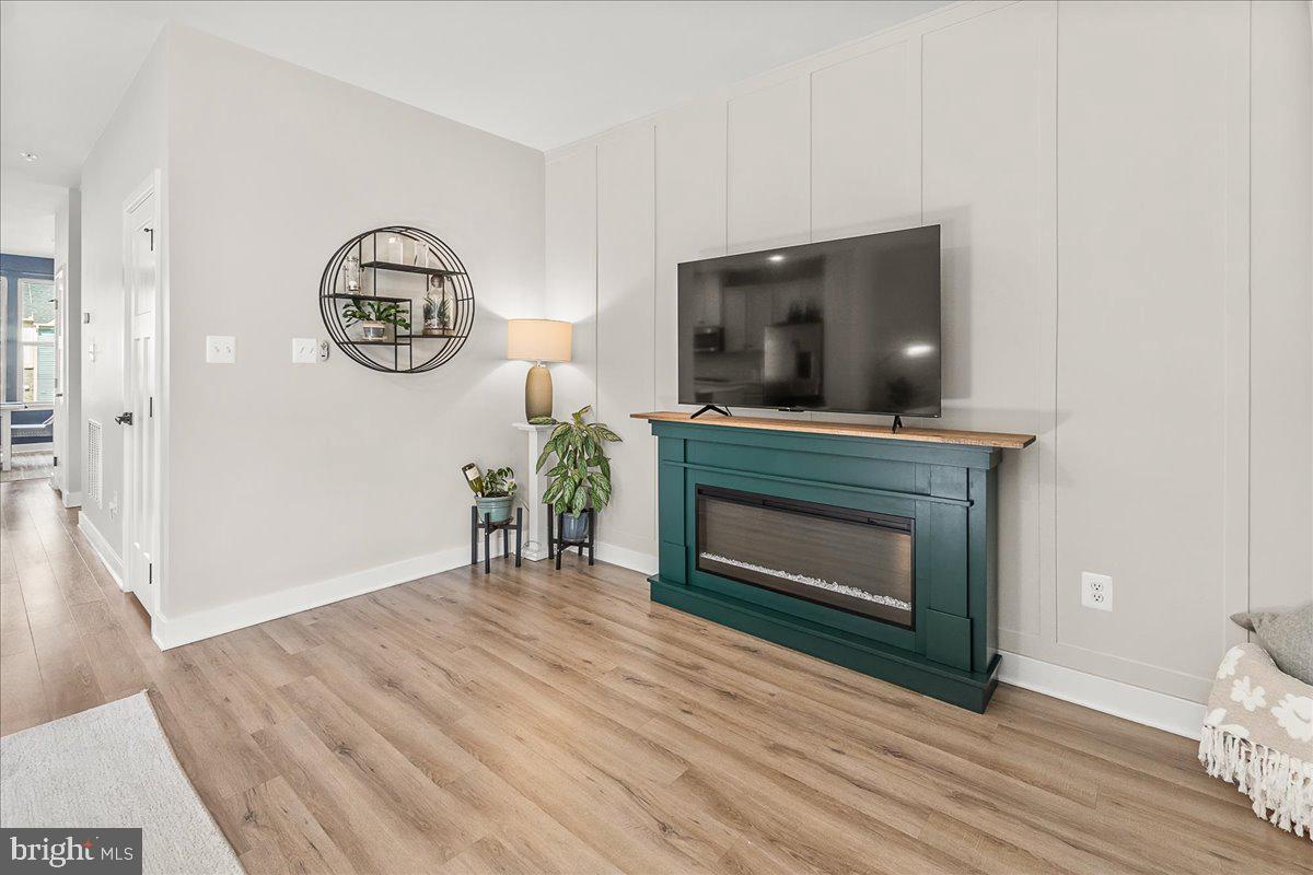 LAKE LINGANORE OAKDALE - Residential