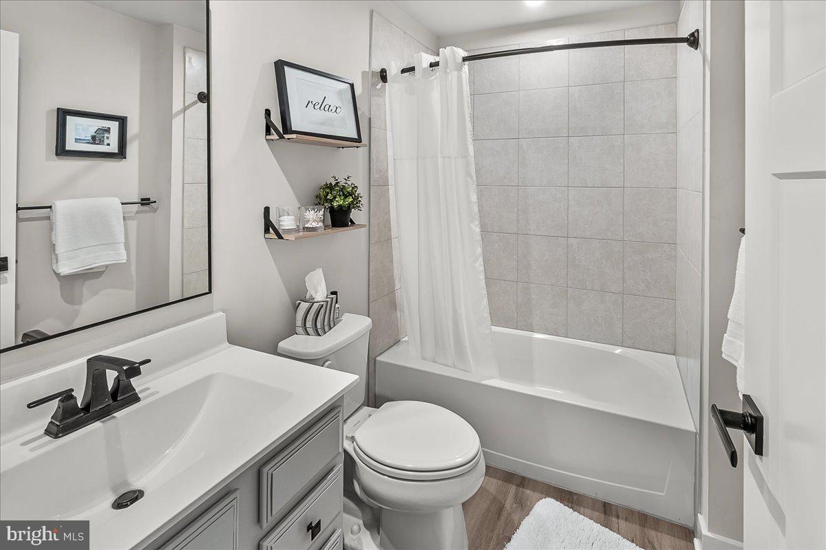 LAKE LINGANORE OAKDALE - Residential