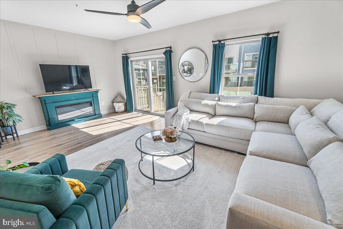 LAKE LINGANORE OAKDALE - Residential