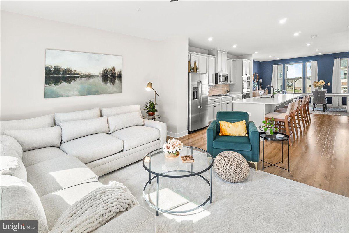 LAKE LINGANORE OAKDALE - Residential