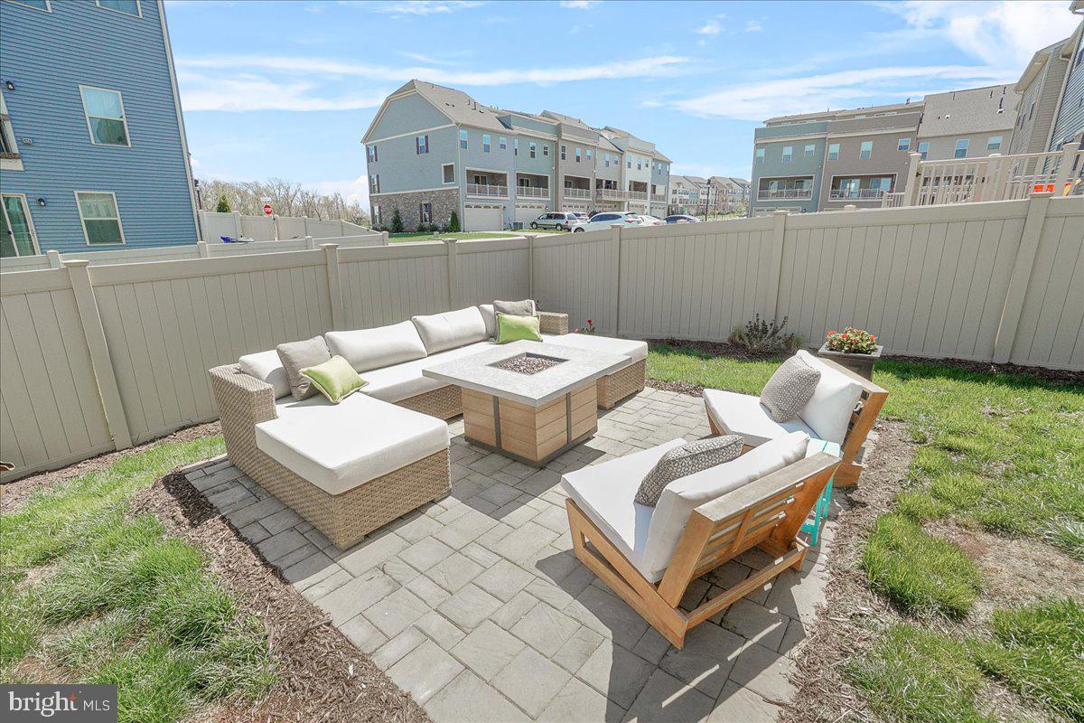 LAKE LINGANORE OAKDALE - Residential