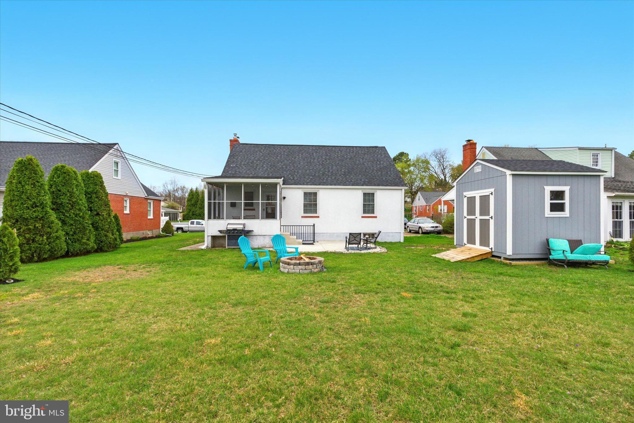 PERRY HALL - Residential