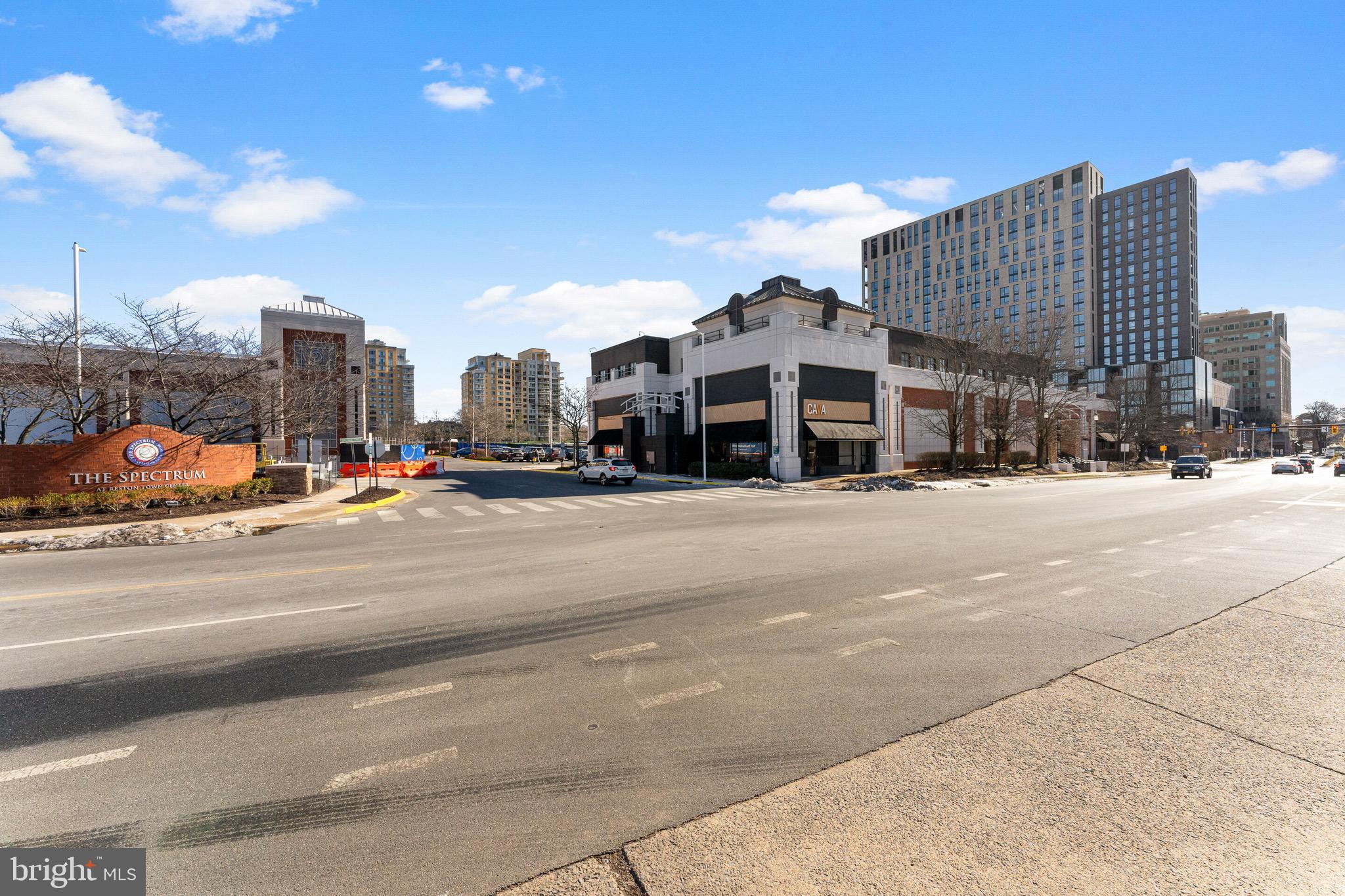 PARAMOUNT - Residential