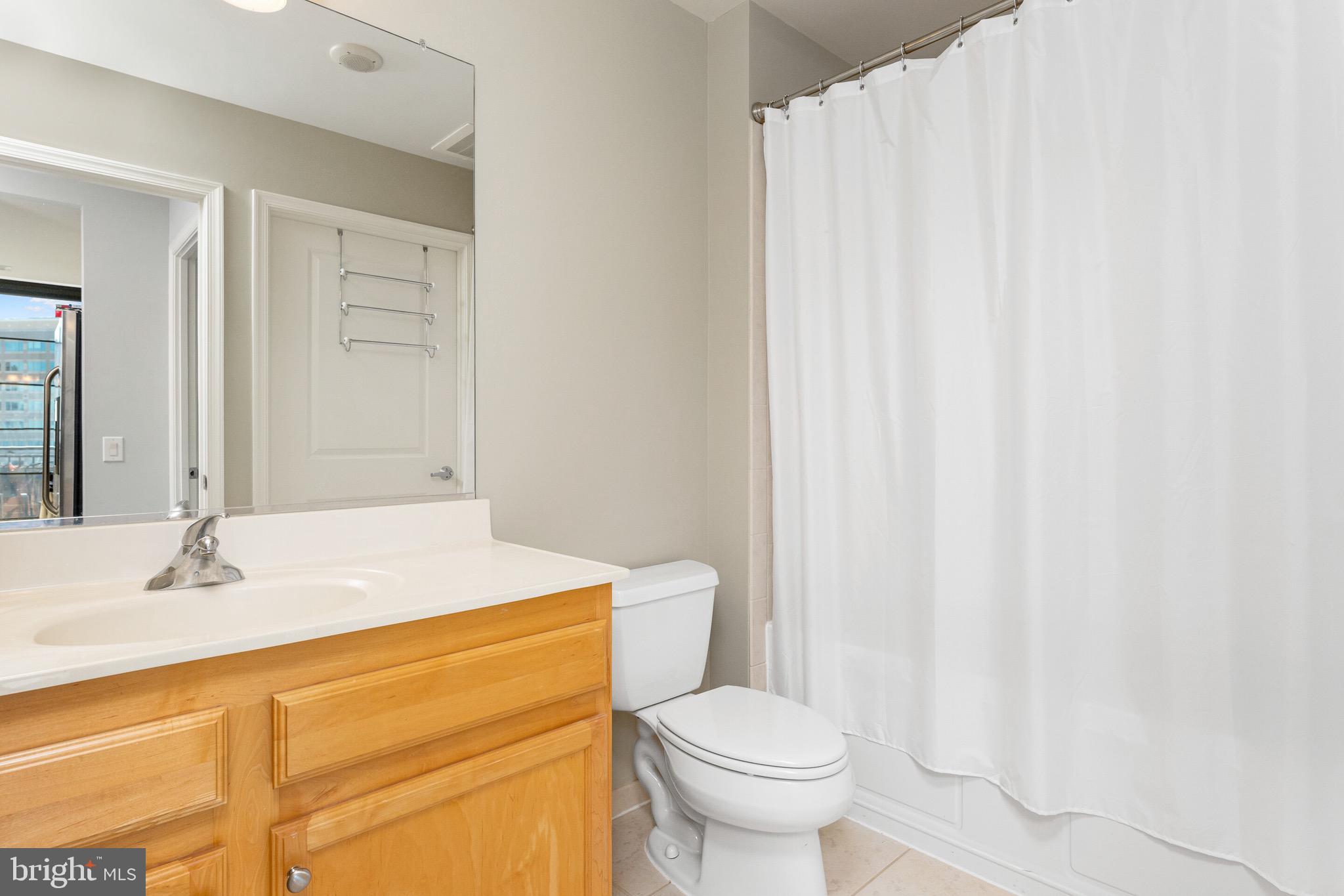 PARAMOUNT - Residential