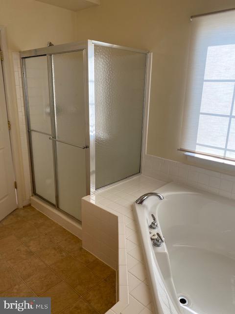 KERILL WOODS - Residential Lease