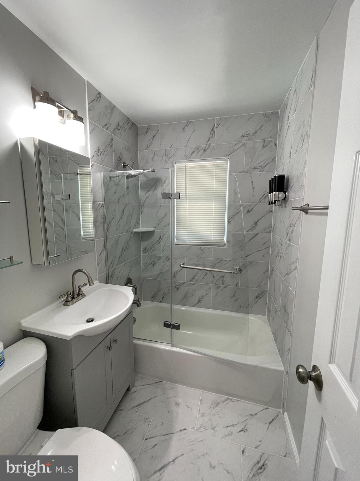 DALE CITY - Residential Lease