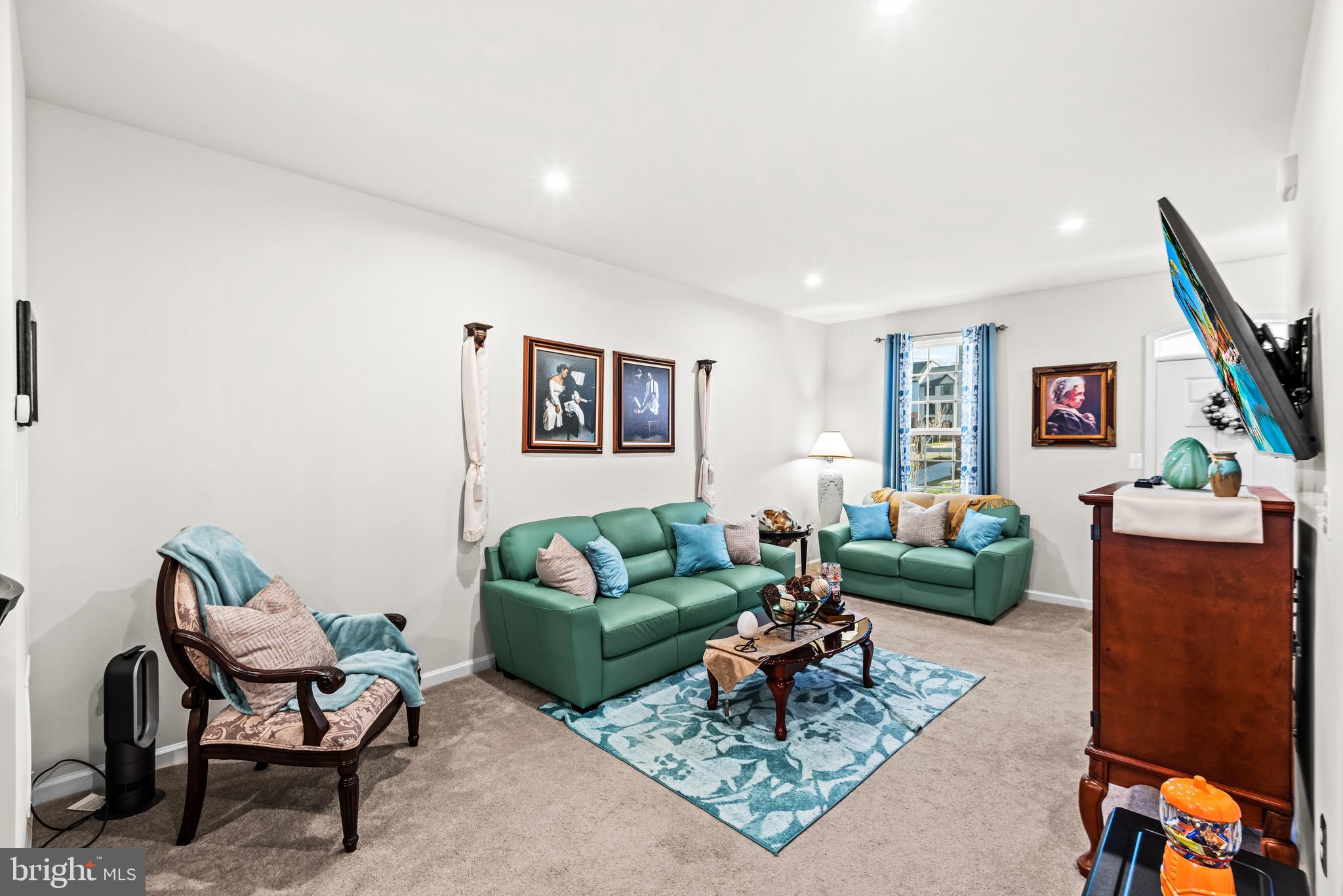 FREDERICKSBURG - Residential