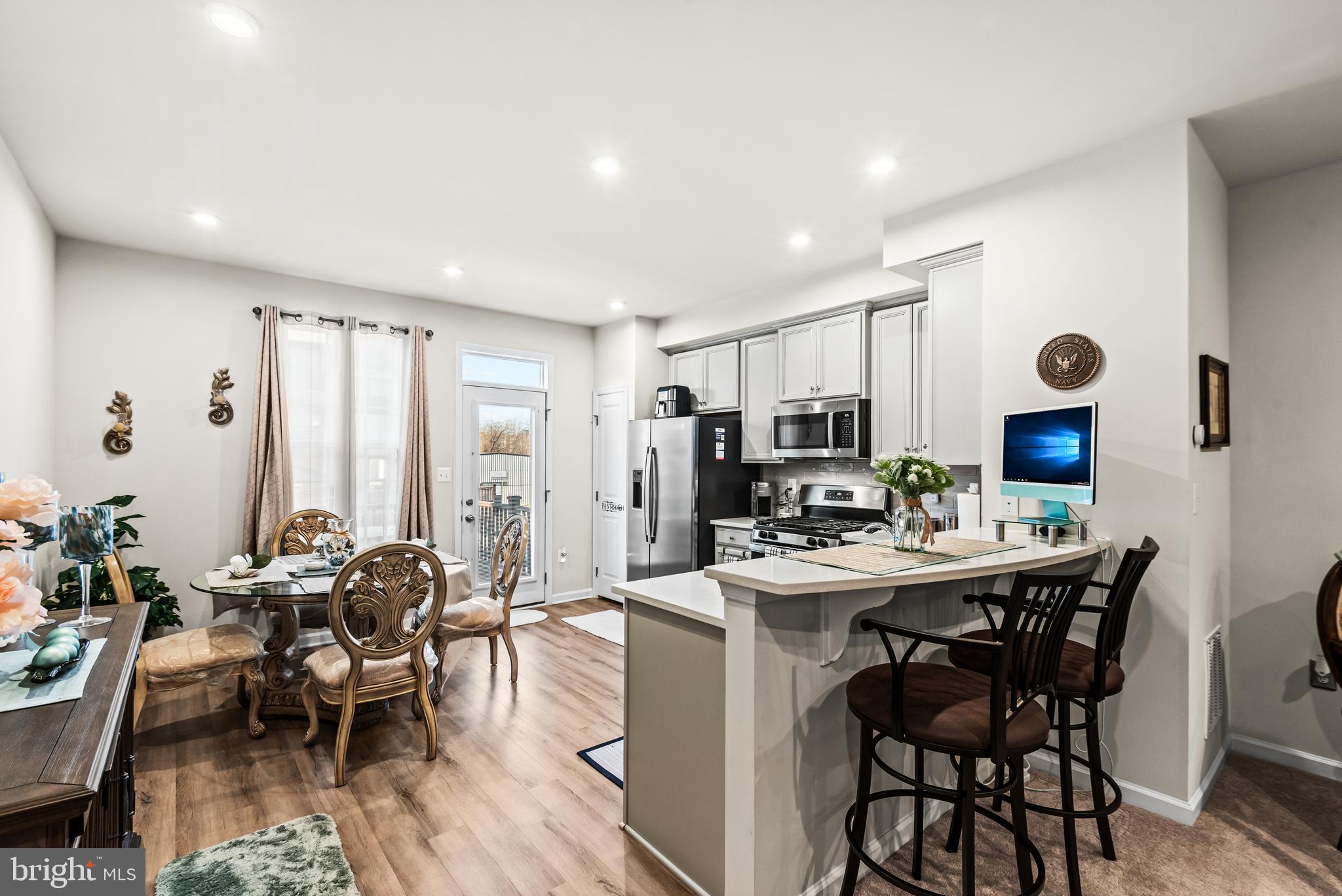 FREDERICKSBURG - Residential