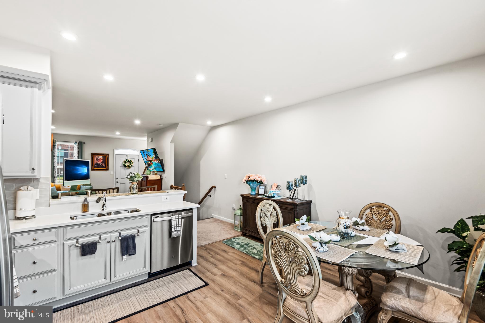 FREDERICKSBURG - Residential