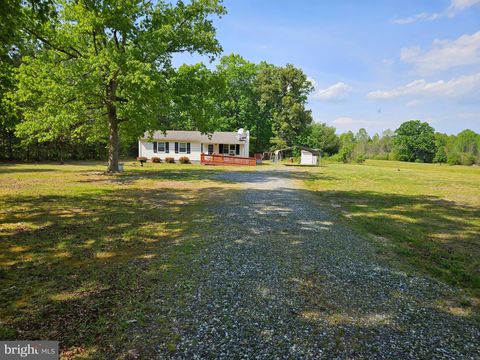 Homes For Sale - 12393 Paige Road<br/> Caroline County, WOODFORD, VA 22580