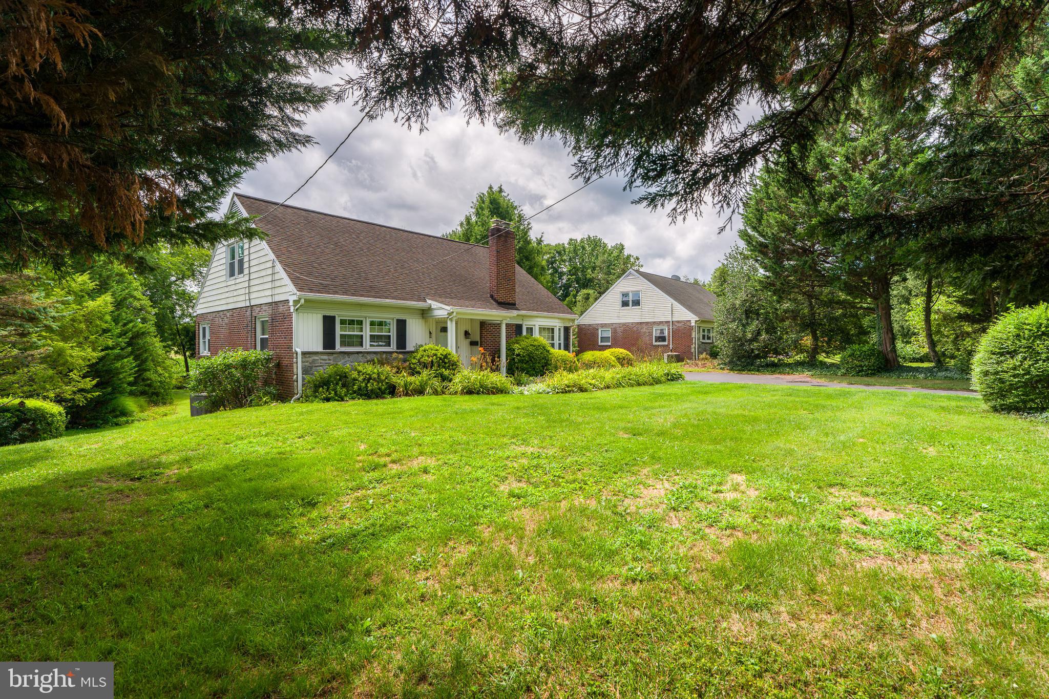 428 MANOR AVENUE