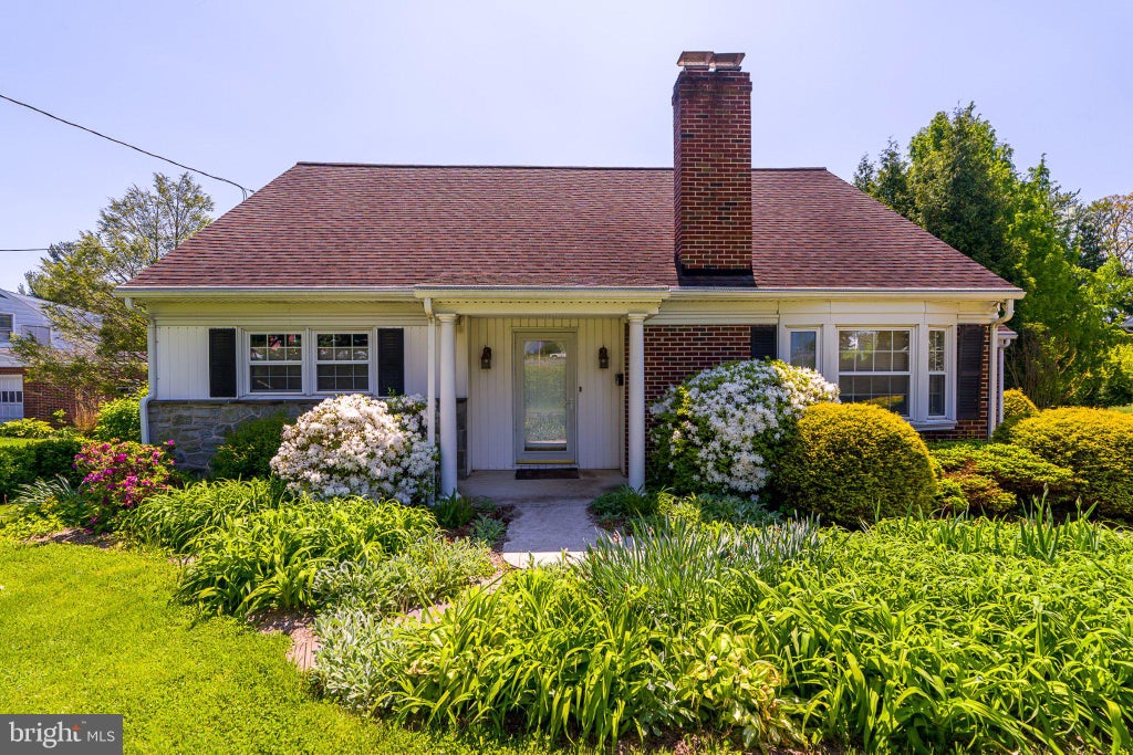 Photo of 428 Manor Avenue, MILLERSVILLE, PA 17551 (MLS # PALA2091568)