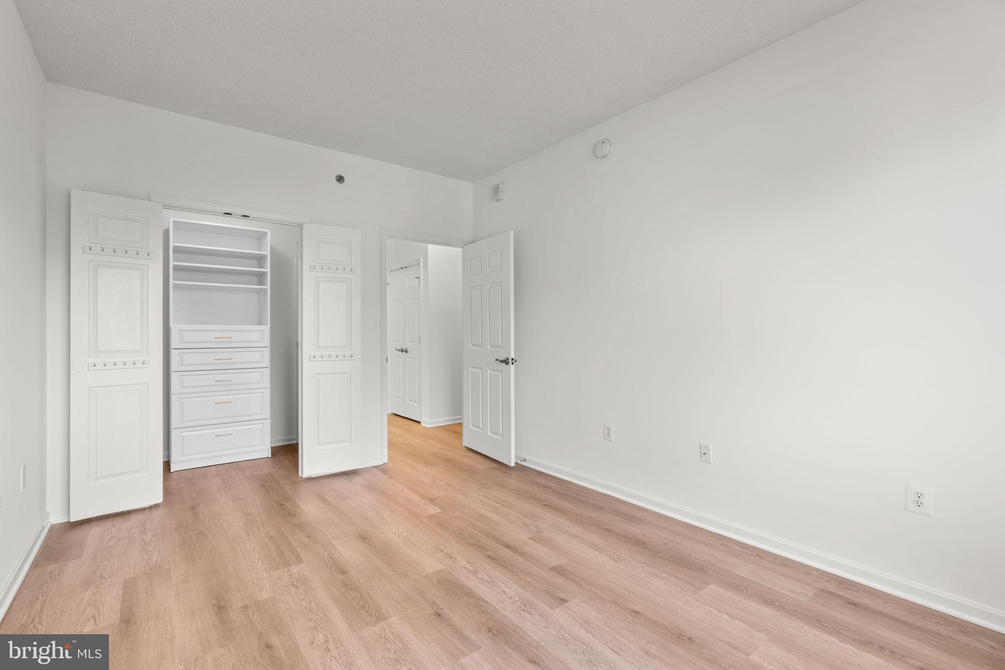 CREEKSIDE AT LEISURE WORLD - Residential