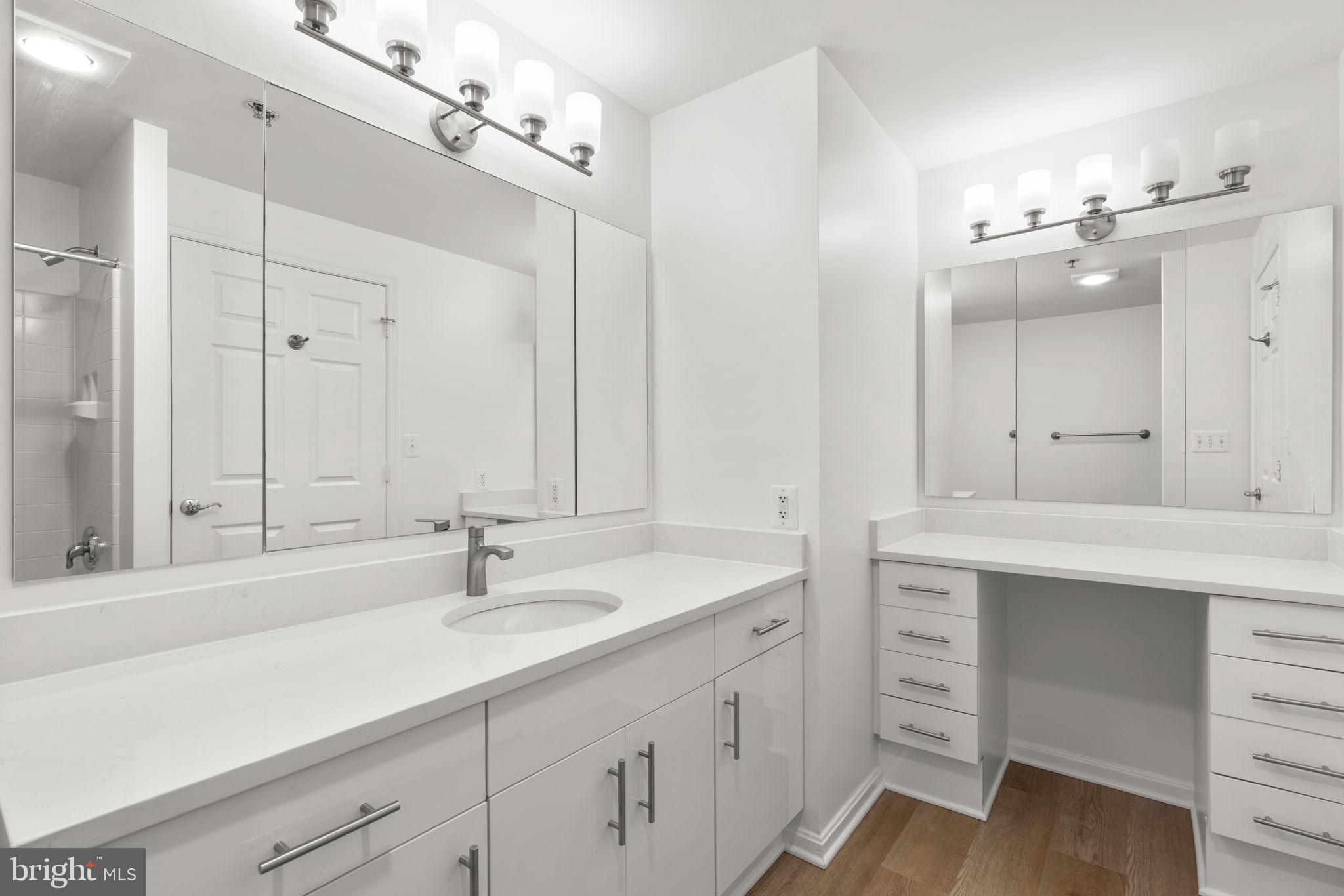 CREEKSIDE AT LEISURE WORLD - Residential