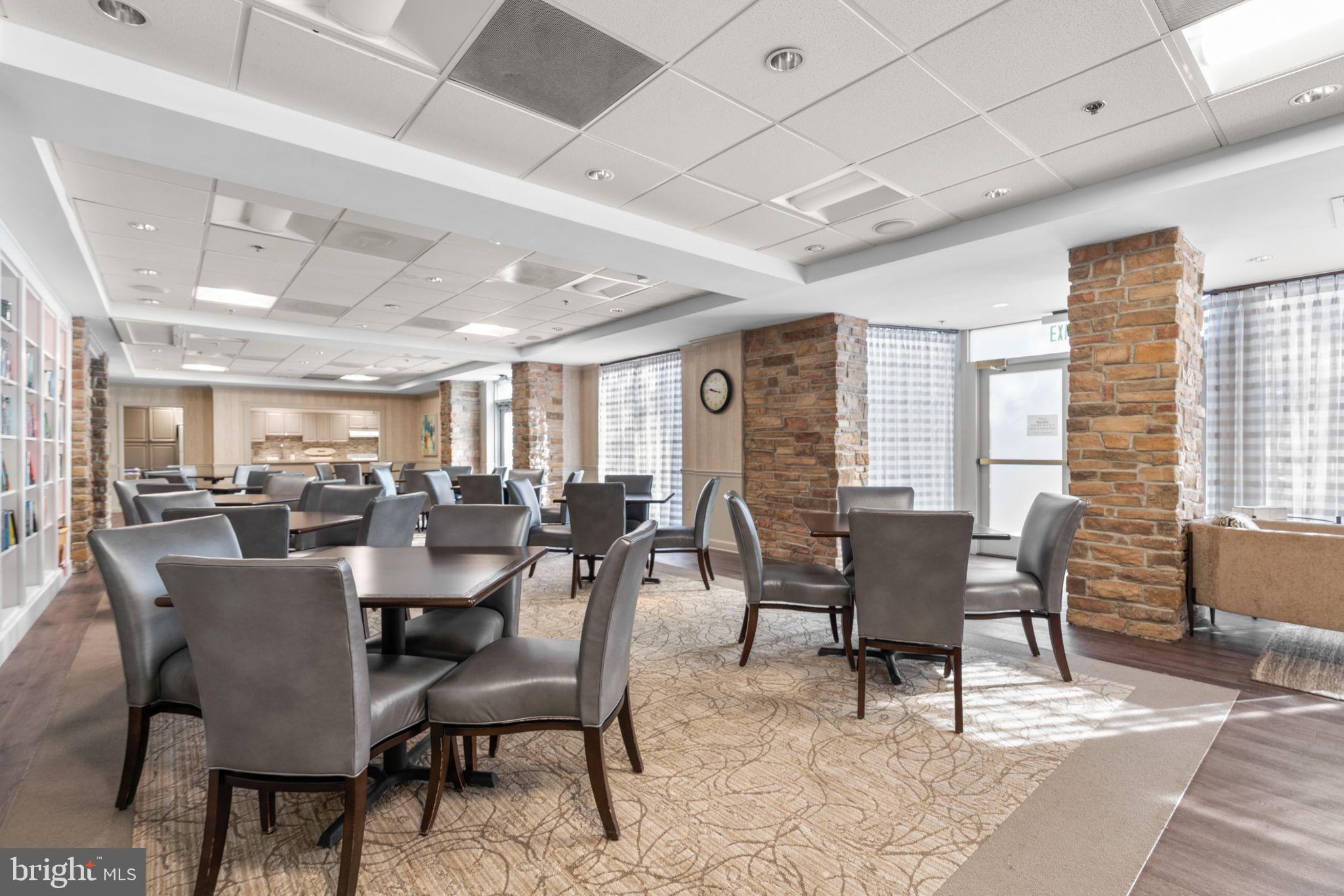 CREEKSIDE AT LEISURE WORLD - Residential