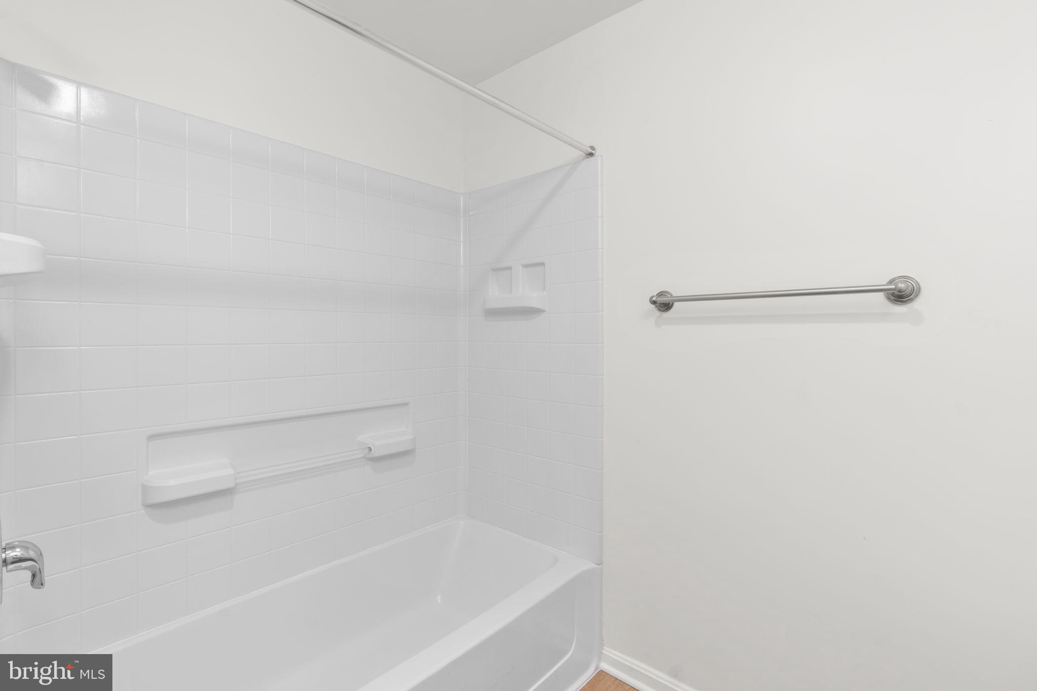 CREEKSIDE AT LEISURE WORLD - Residential