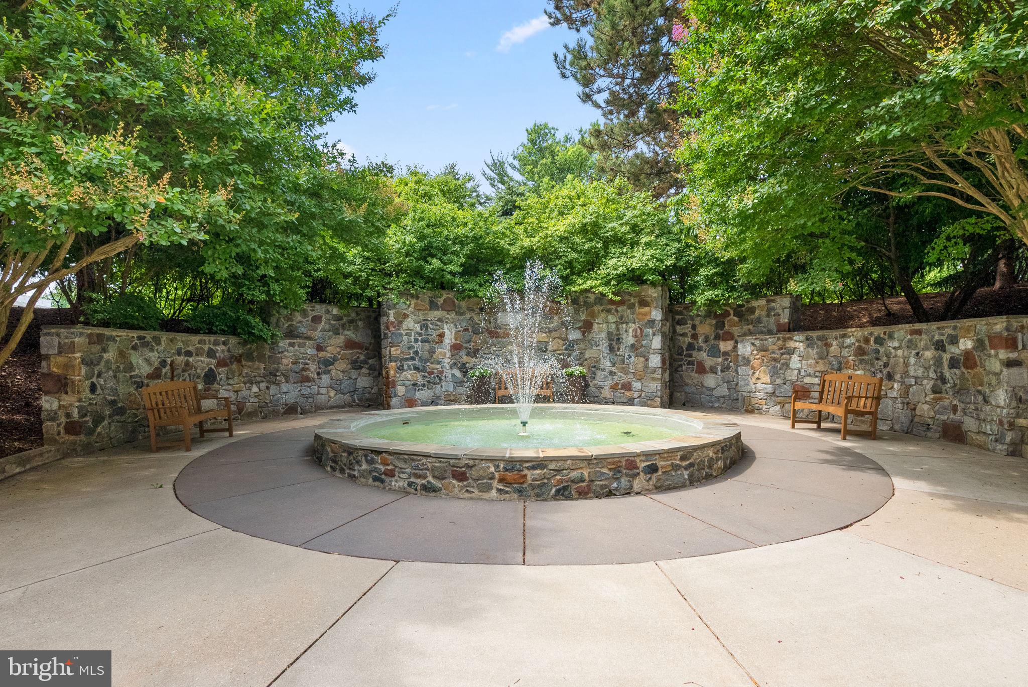 CREEKSIDE AT LEISURE WORLD - Residential