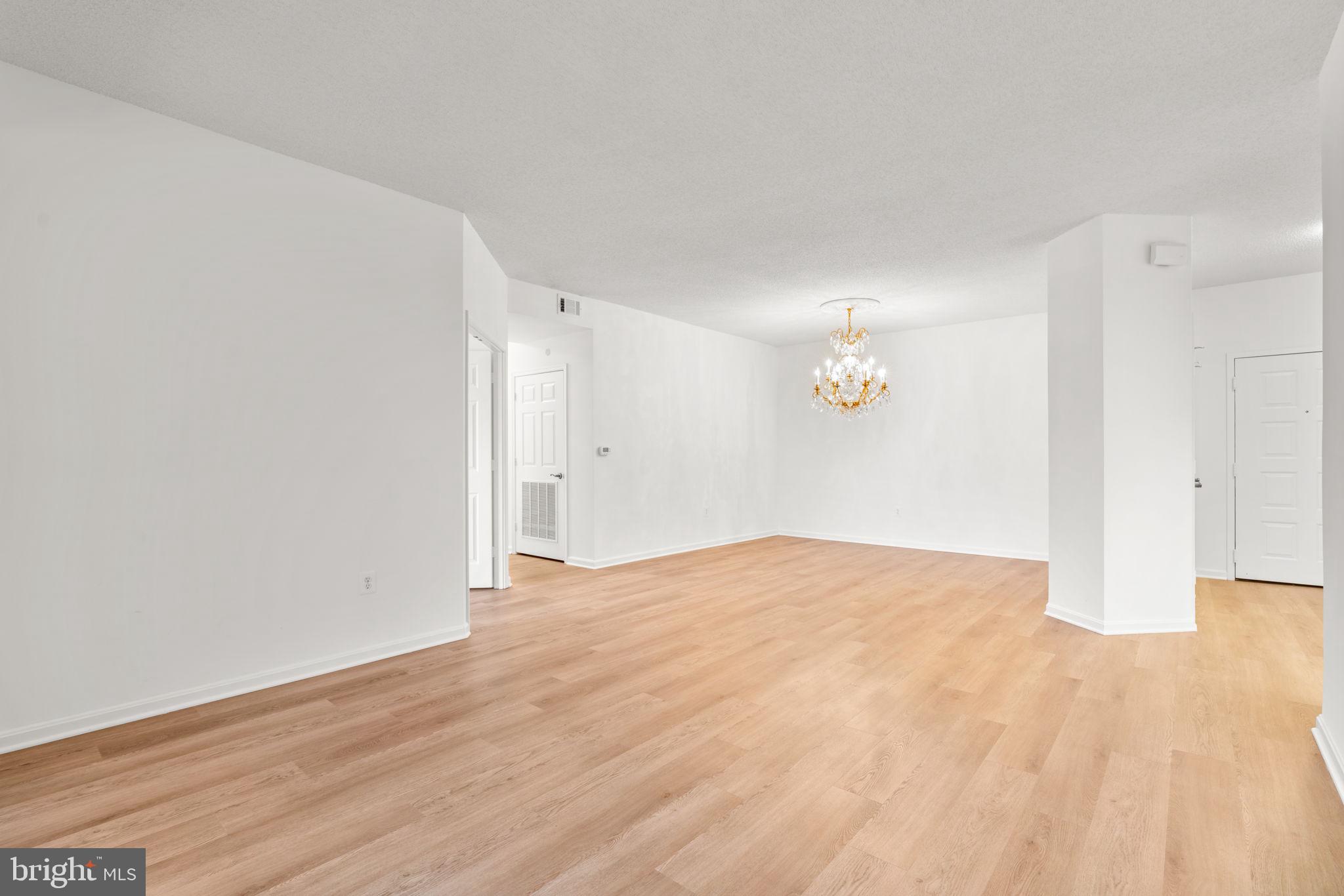 CREEKSIDE AT LEISURE WORLD - Residential