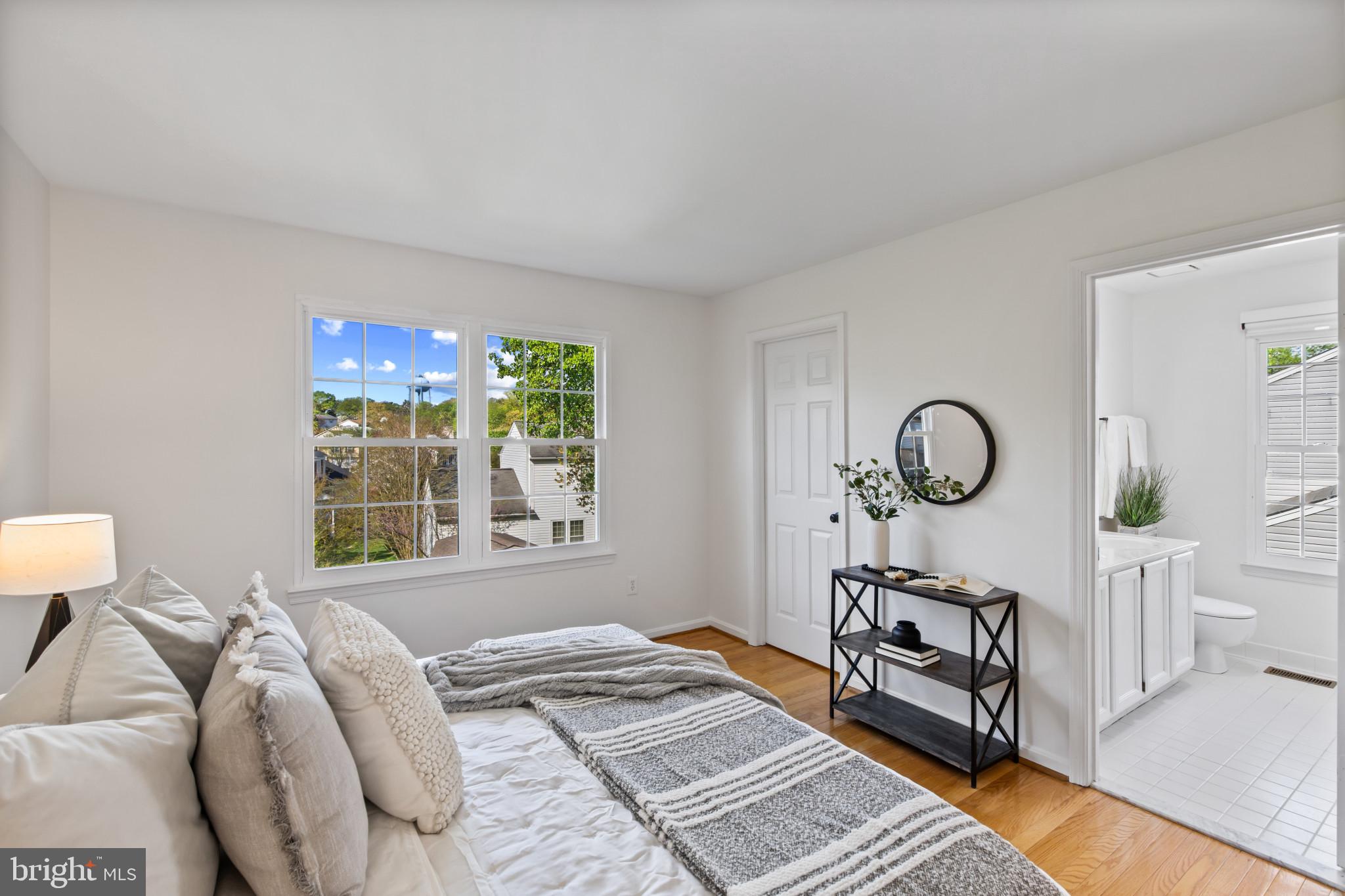 THE PROVINCES - Residential