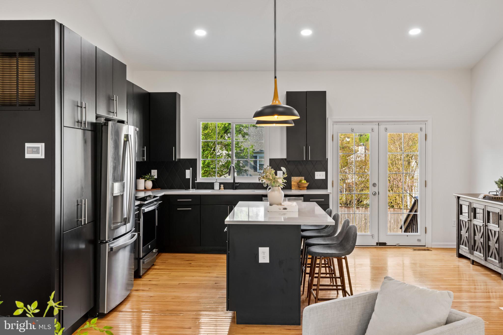 THE PROVINCES - Residential