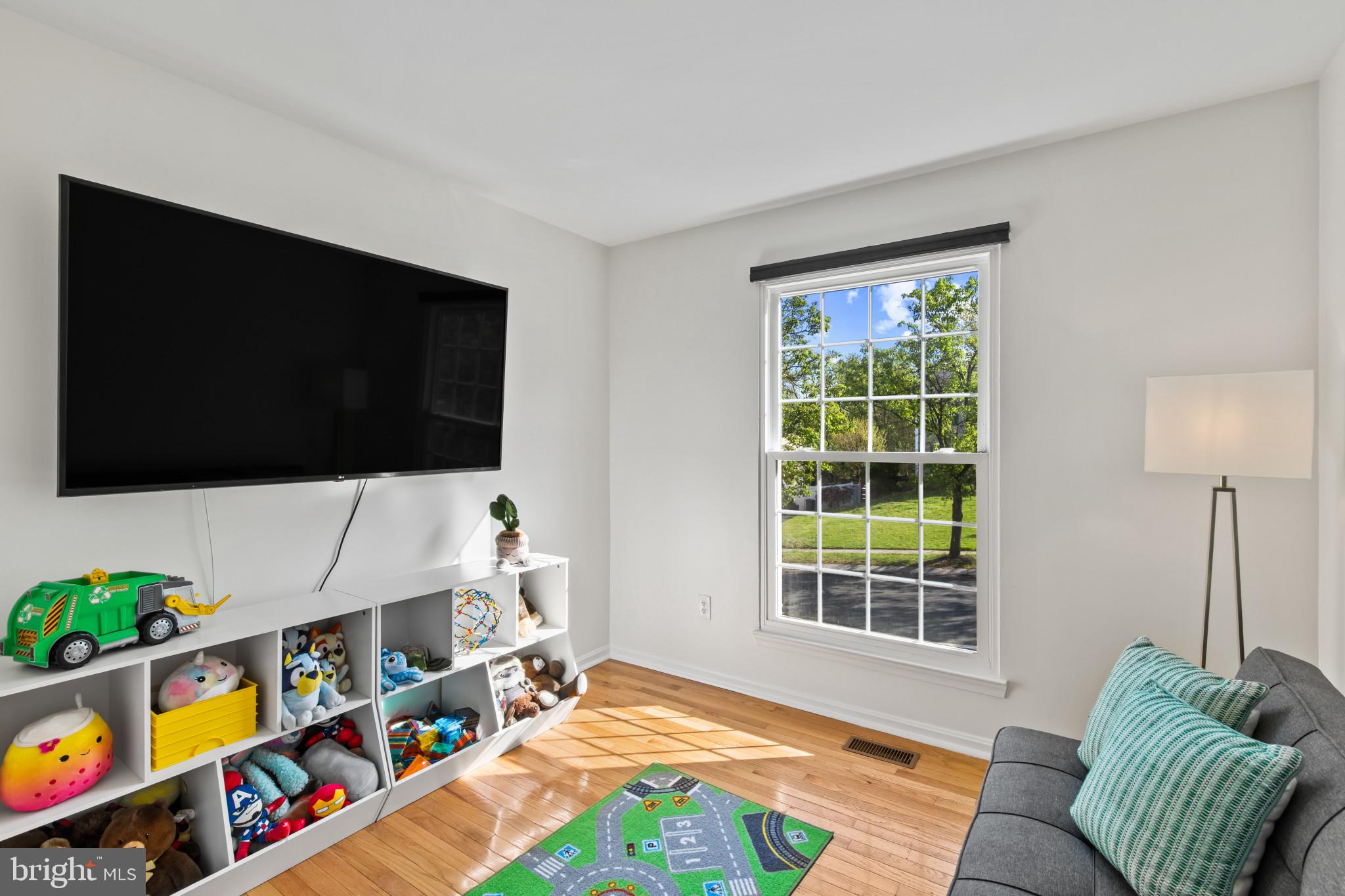 THE PROVINCES - Residential