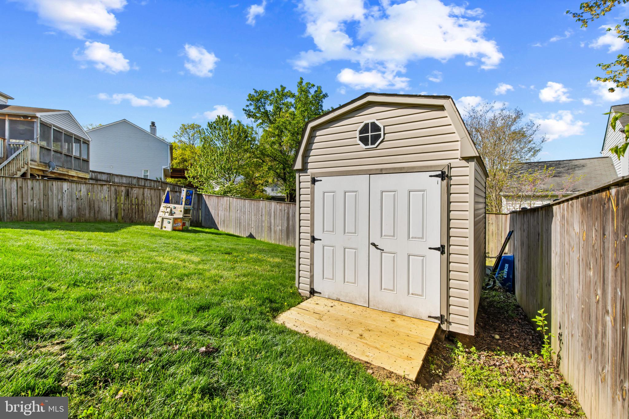 THE PROVINCES - Residential