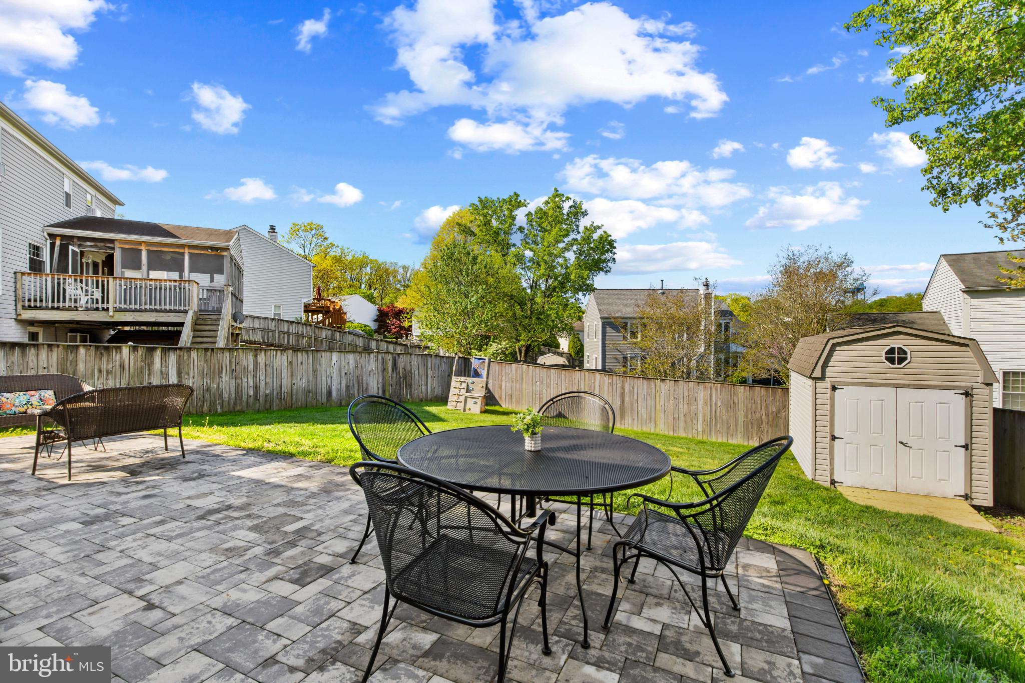 THE PROVINCES - Residential