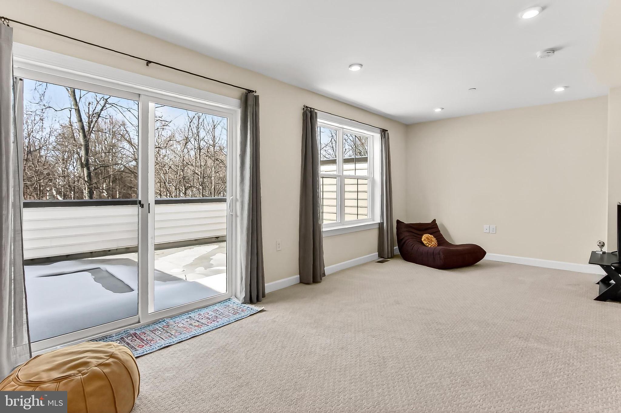 PENDER OAKS - Residential