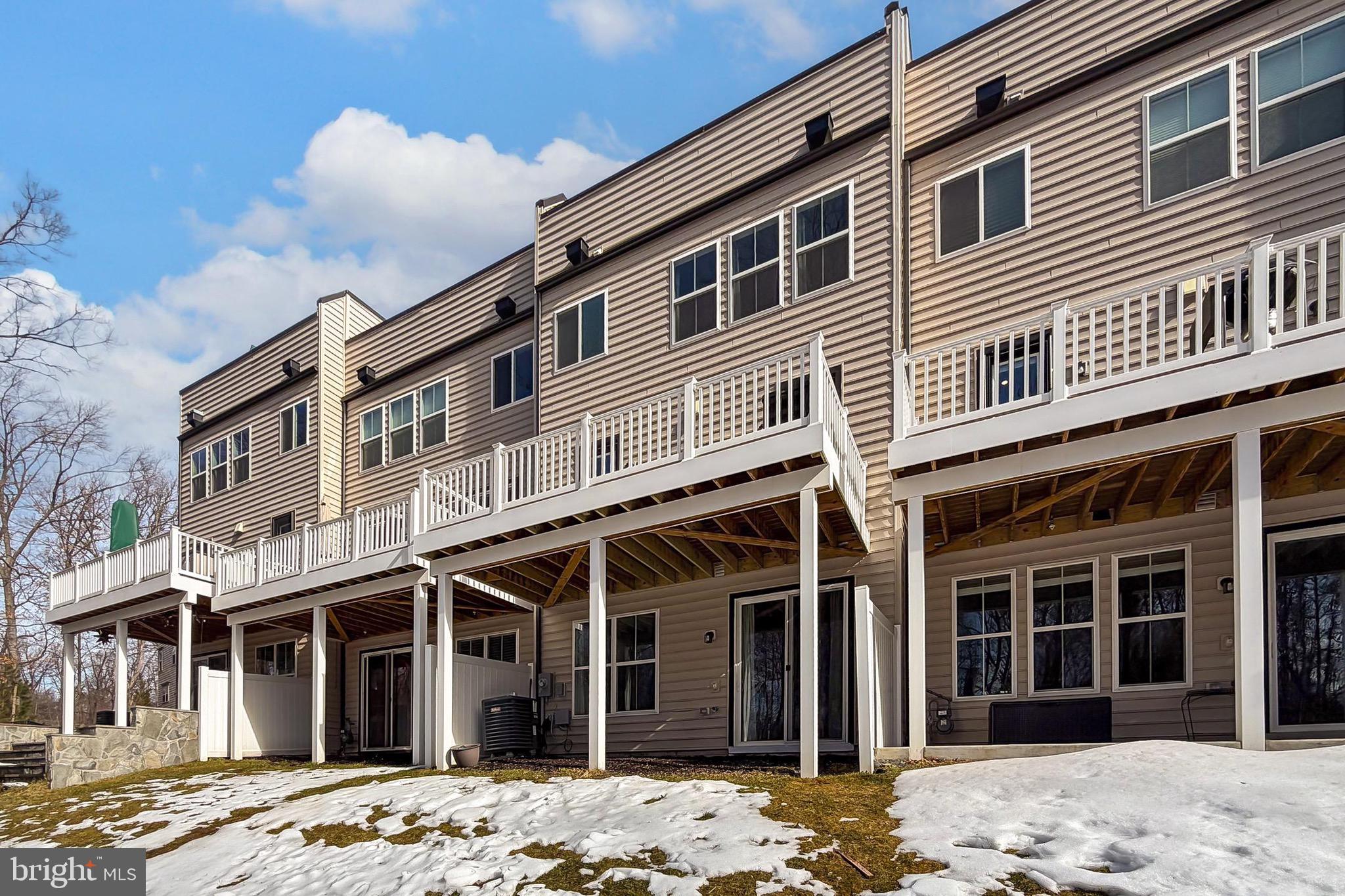 PENDER OAKS - Residential