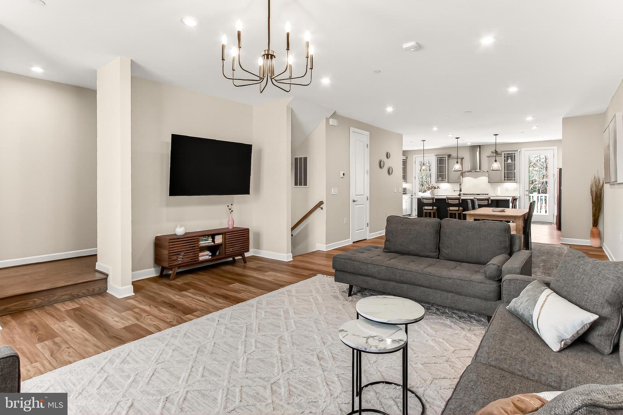 PENDER OAKS - Residential