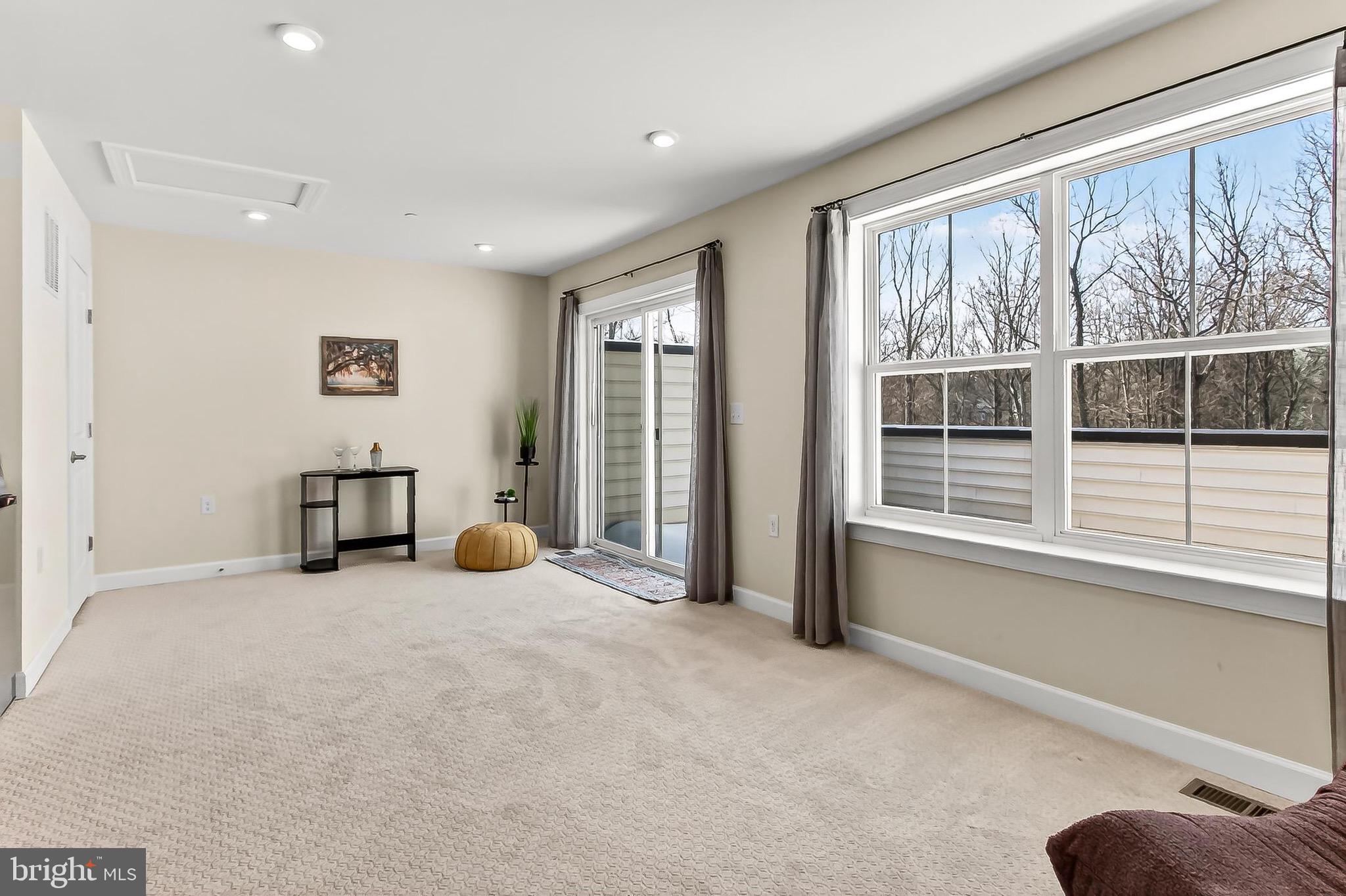 PENDER OAKS - Residential